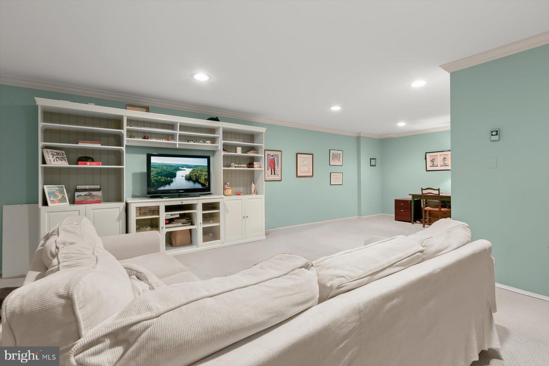 WESTMORELAND HILLS - Residential