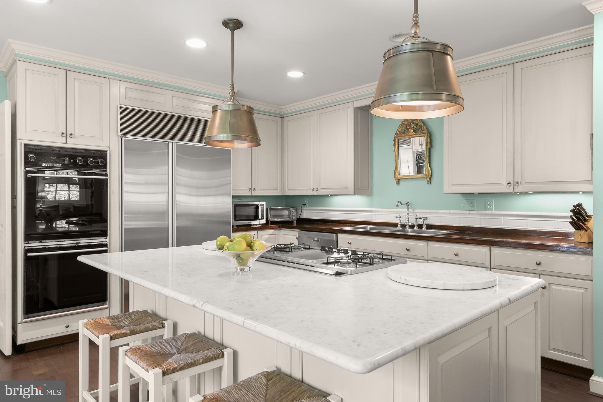 WESTMORELAND HILLS - Residential