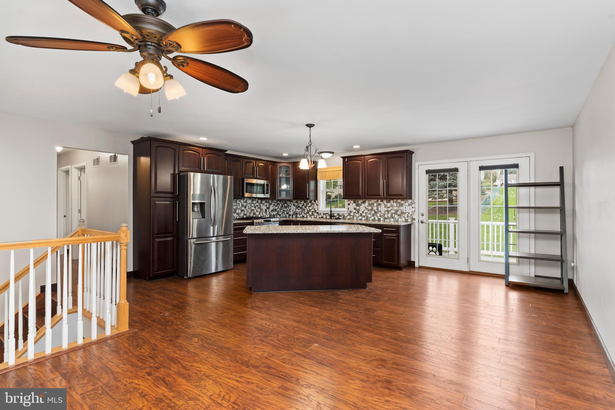 SUNRISE MEADOWS - Residential