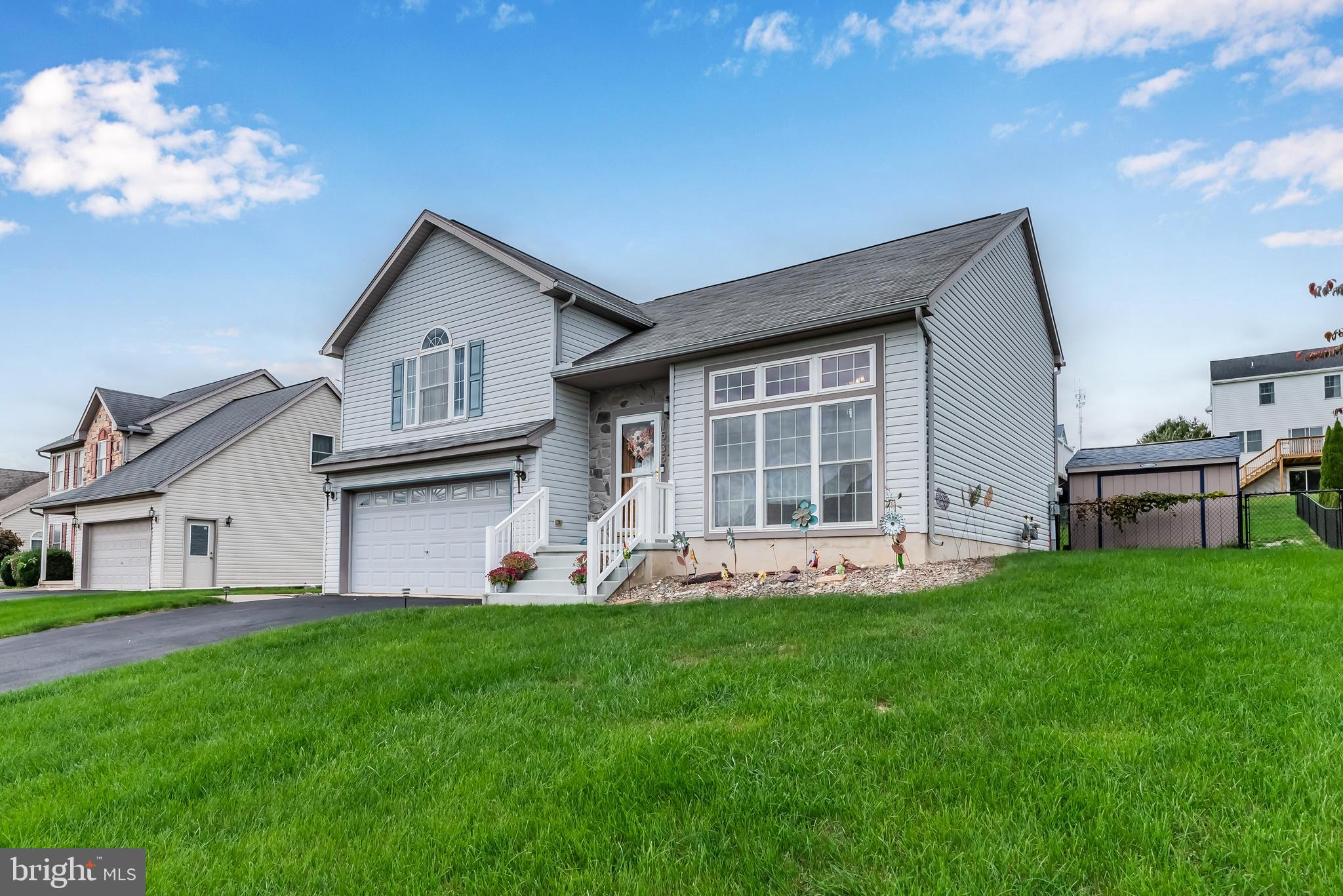 SUNRISE MEADOWS - Residential