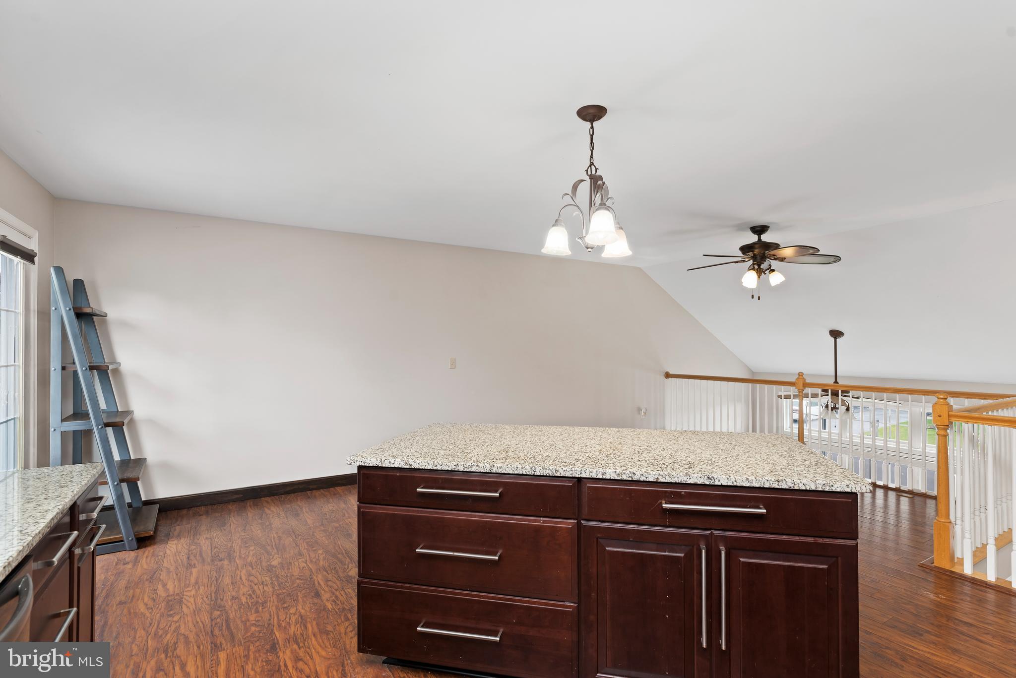 SUNRISE MEADOWS - Residential