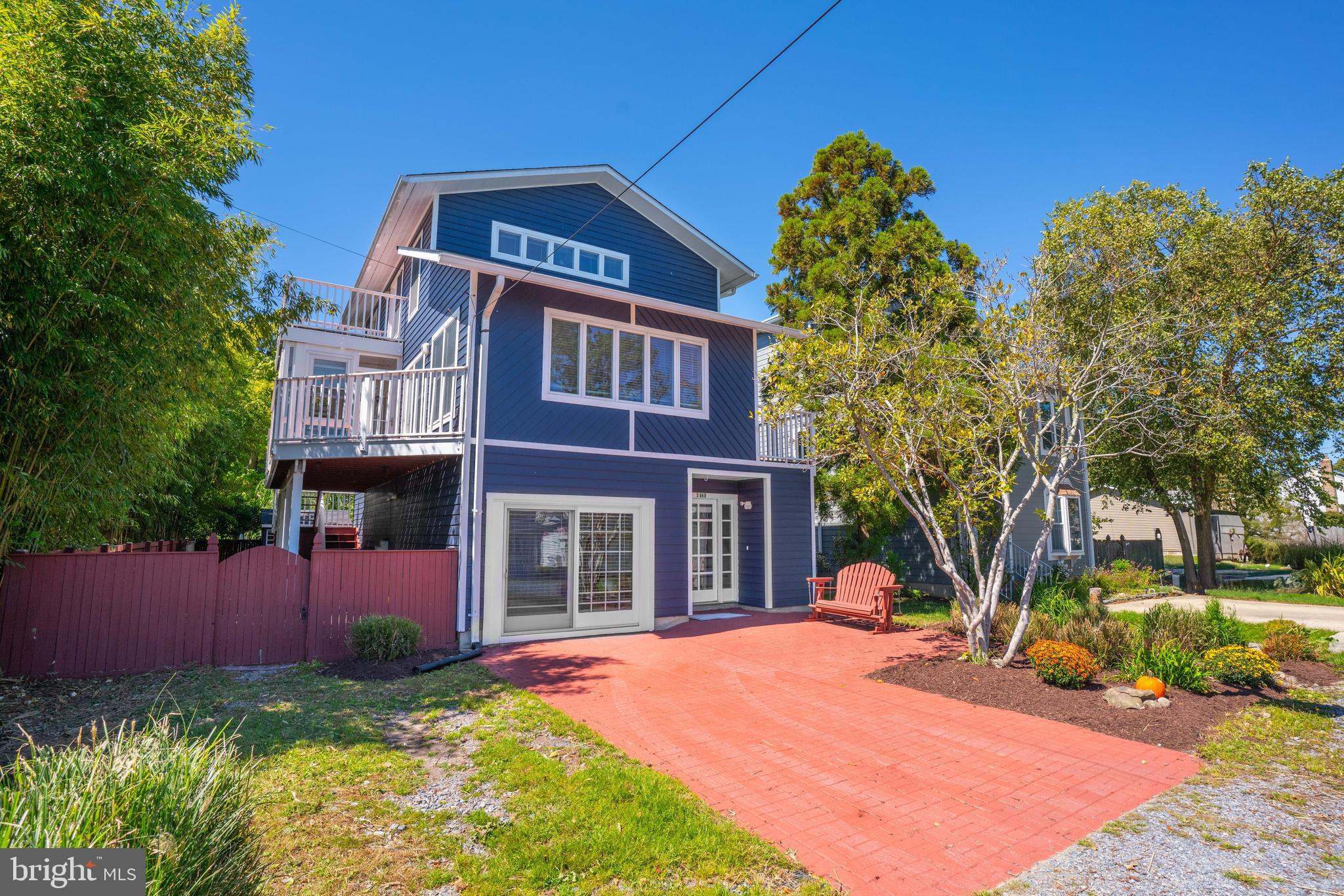 FELICITY COVE - Residential Lease