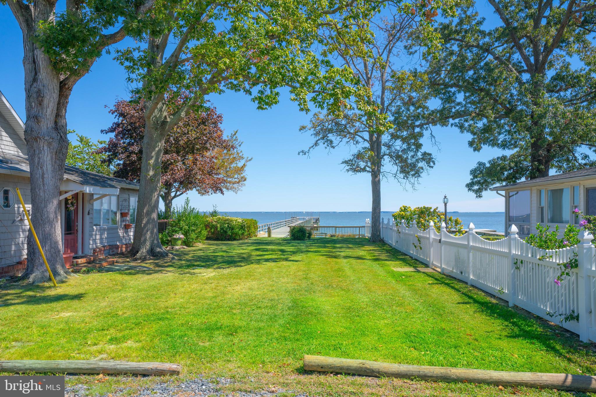 FELICITY COVE - Residential Lease