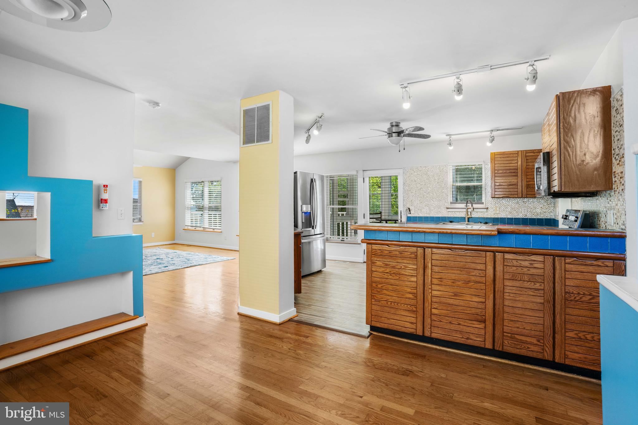 FELICITY COVE - Residential Lease