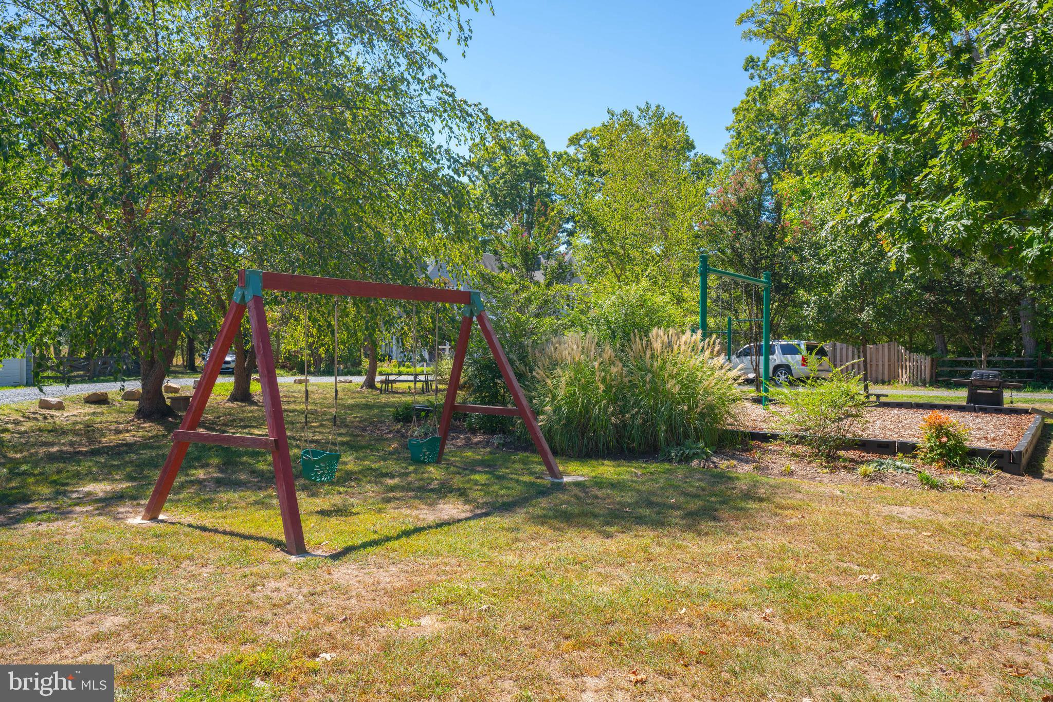 FELICITY COVE - Residential Lease