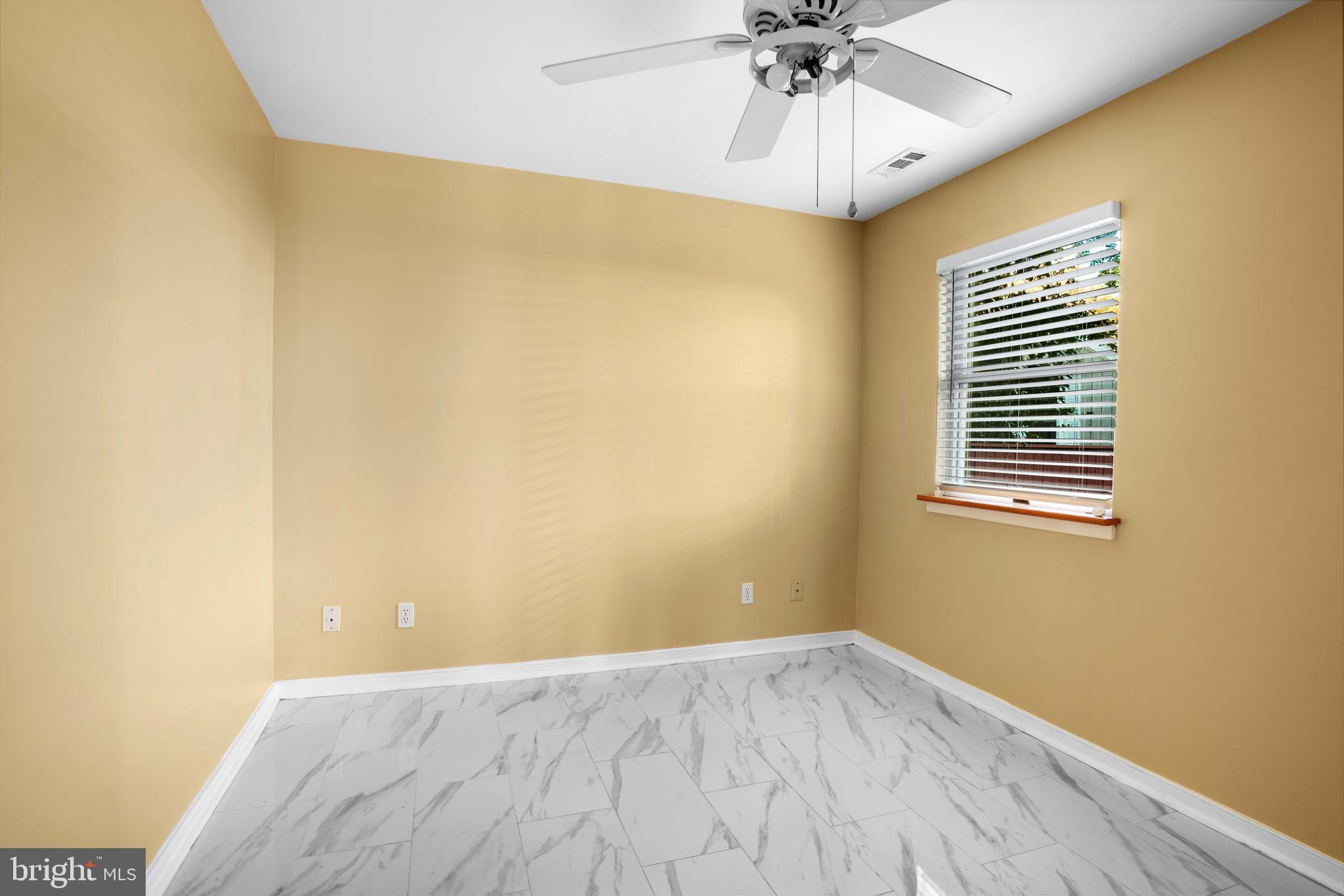 FELICITY COVE - Residential Lease