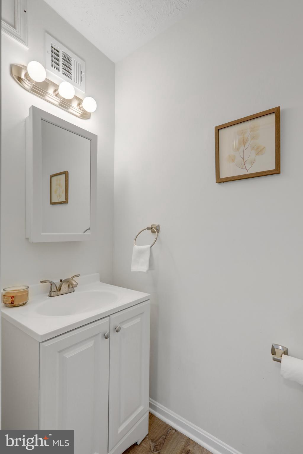 ROBINS GLENN - Residential