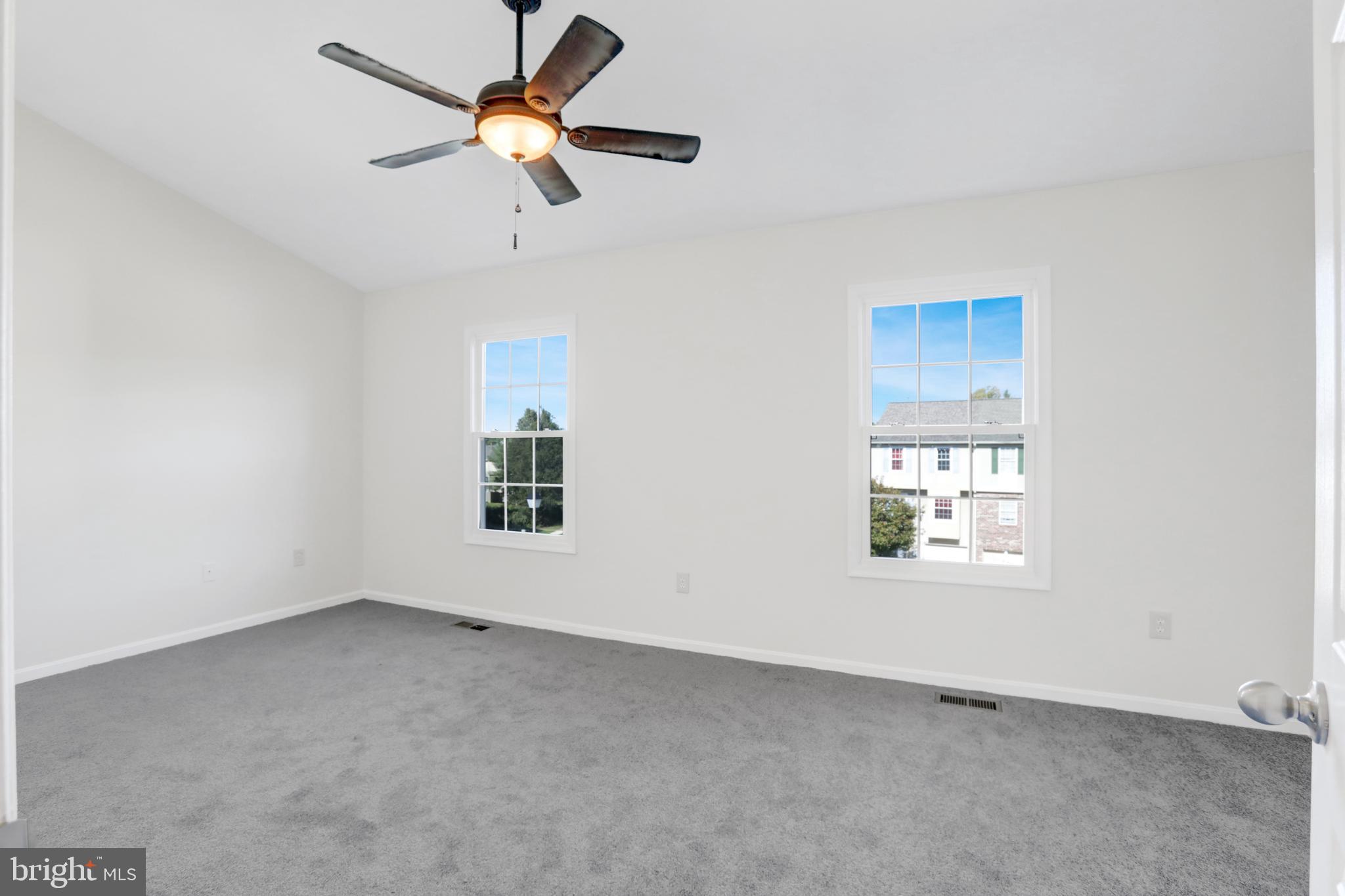 ROBINS GLENN - Residential