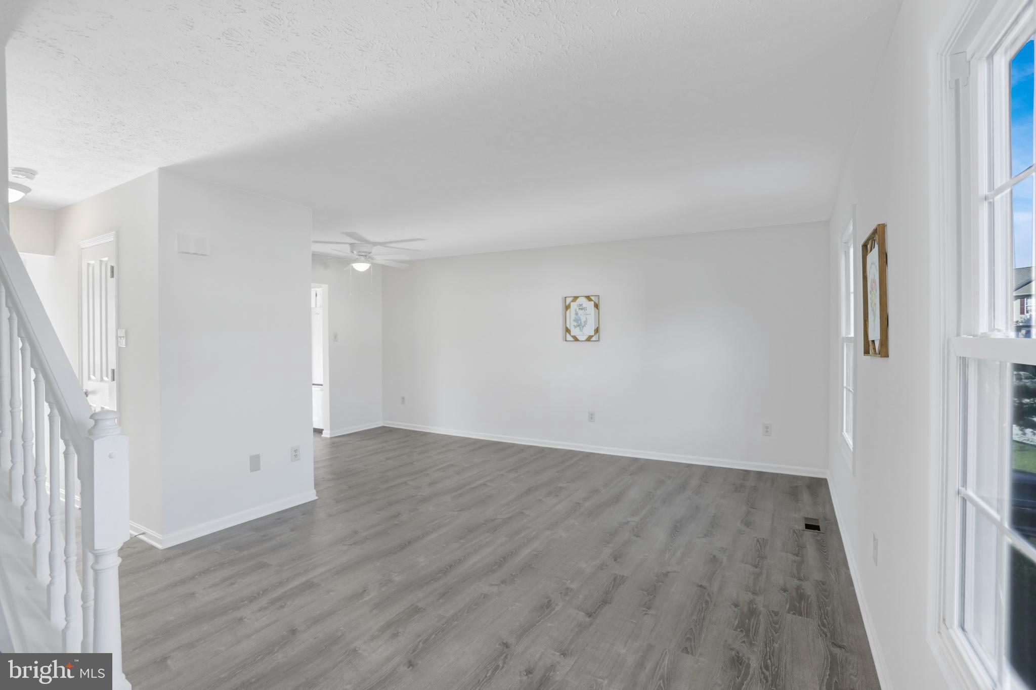 ROBINS GLENN - Residential