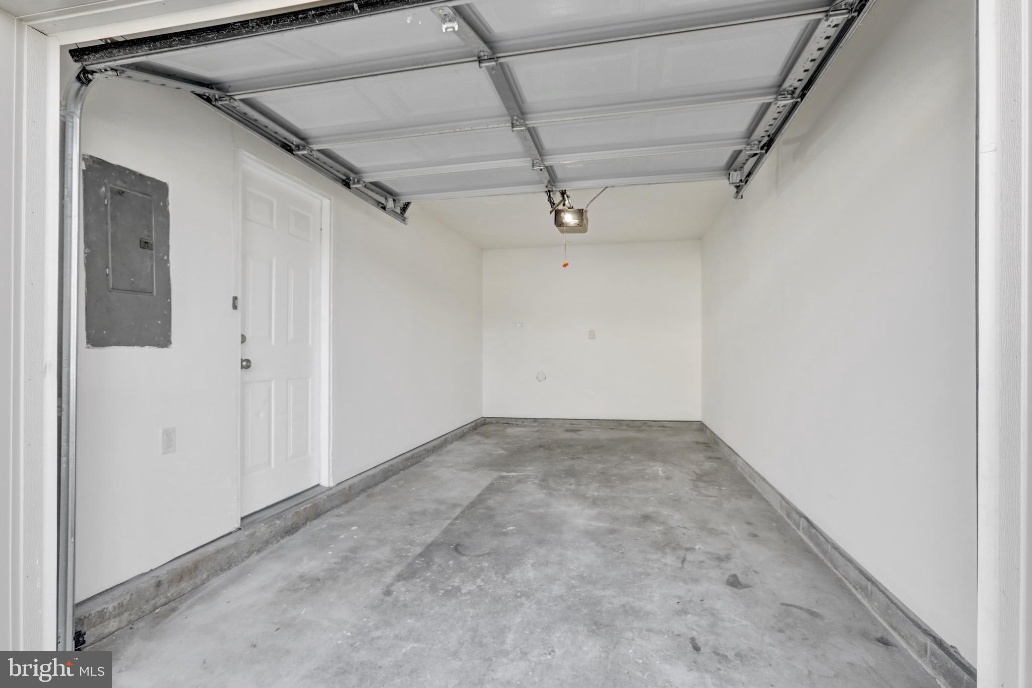 ROBINS GLENN - Residential