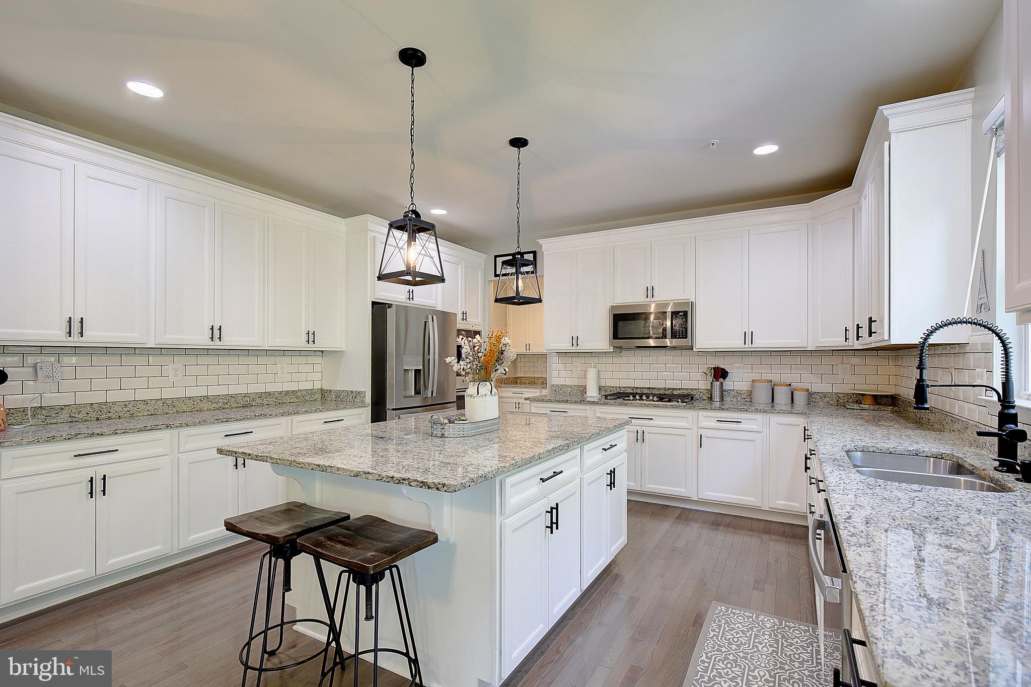 3269 MAYWOOD COURT