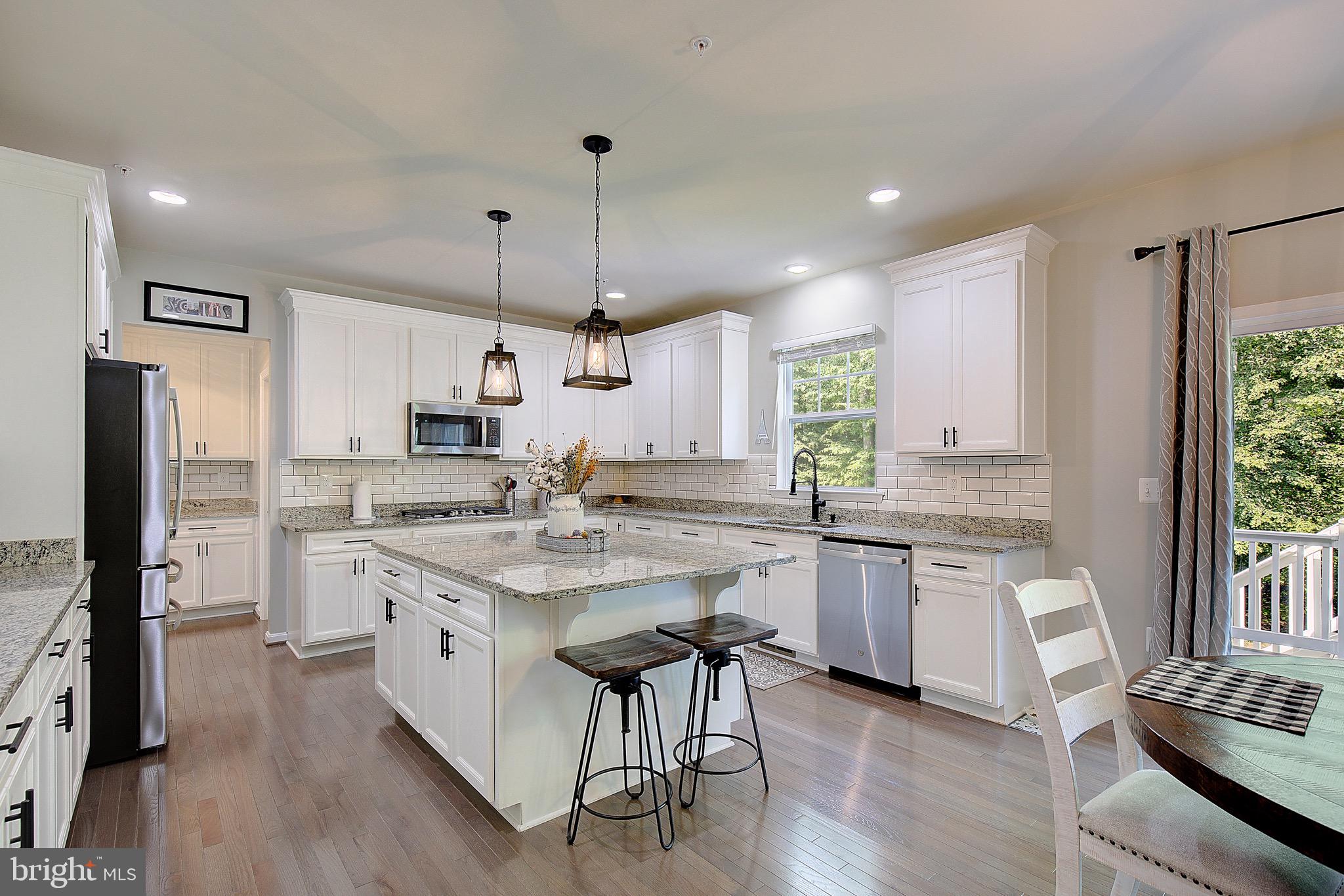 3269 MAYWOOD COURT