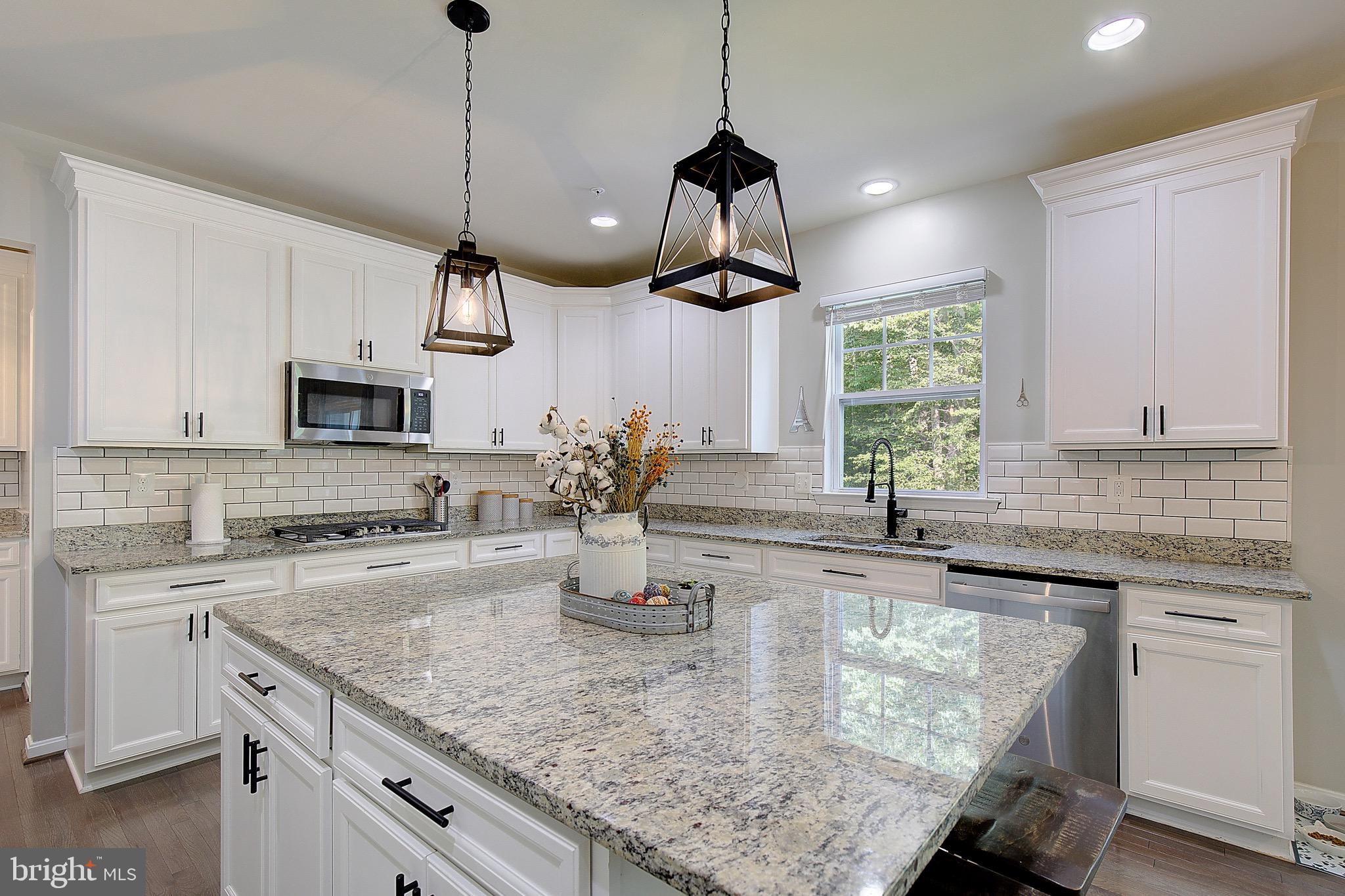 3269 MAYWOOD COURT