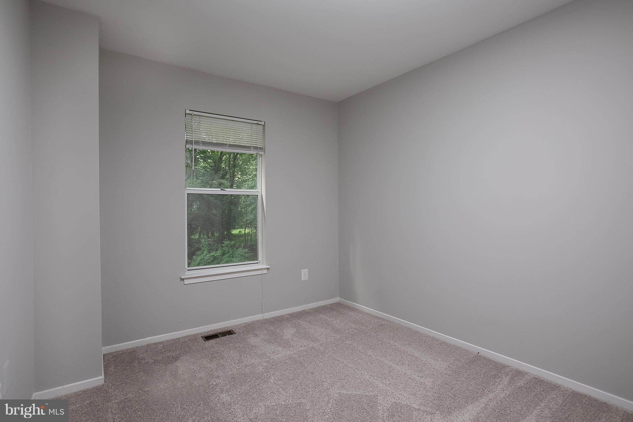 BONIFANT WOODS - Residential