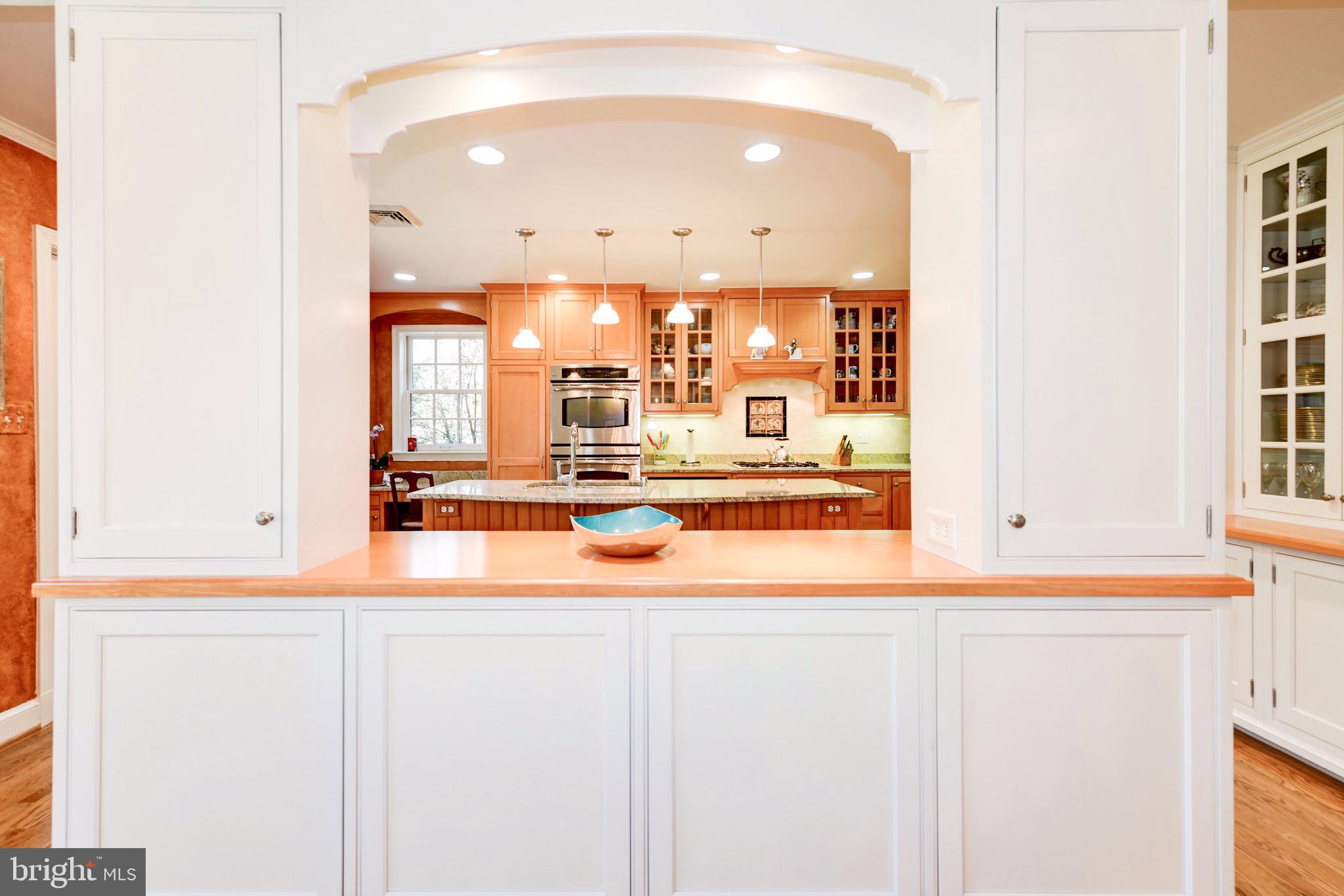 COUNTRY CLUB HILLS - Residential