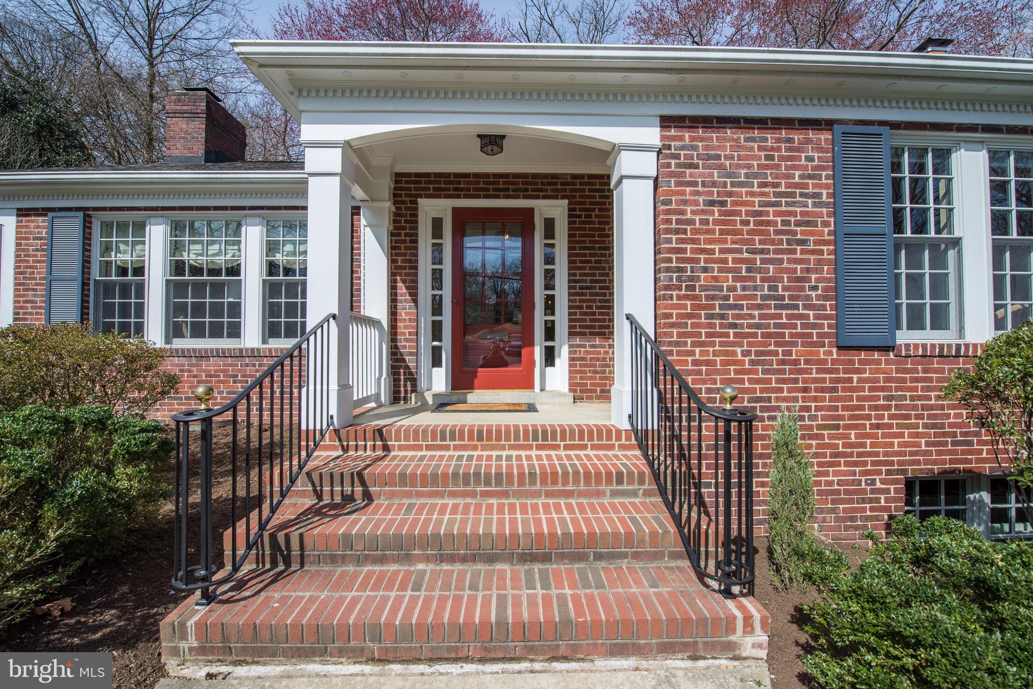 COUNTRY CLUB HILLS - Residential