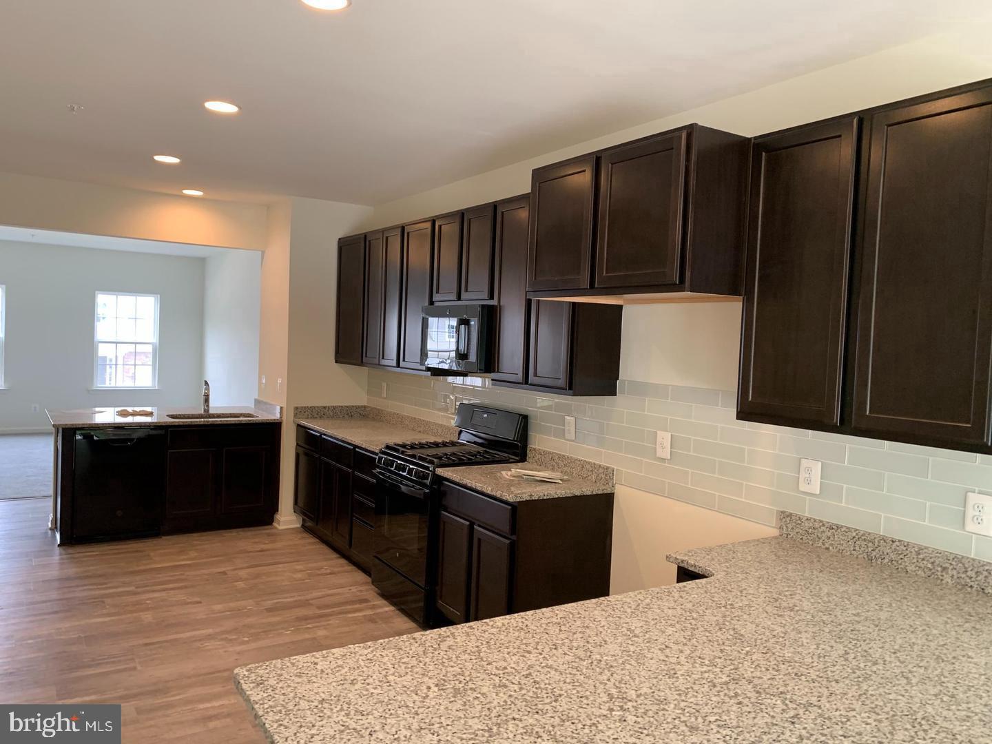 OLD TRAILS - Residential Lease