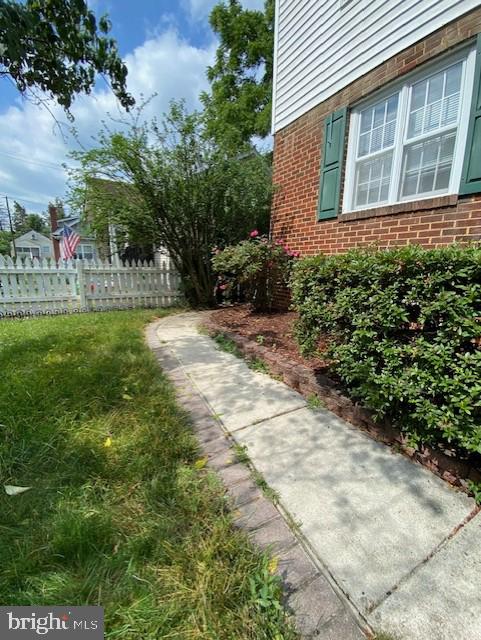 RIVERDALE - Residential