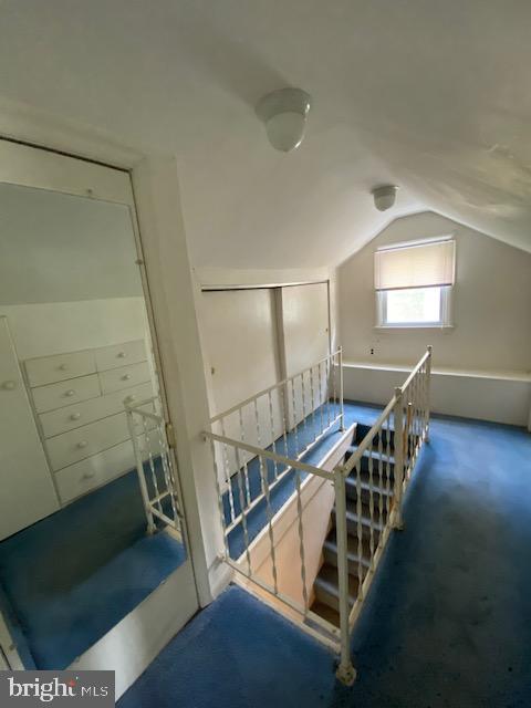 RIVERDALE - Residential