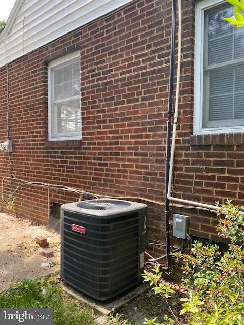 RIVERDALE - Residential