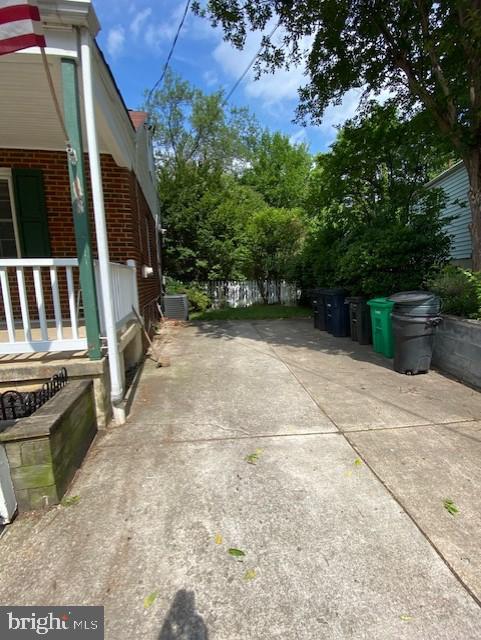 RIVERDALE - Residential