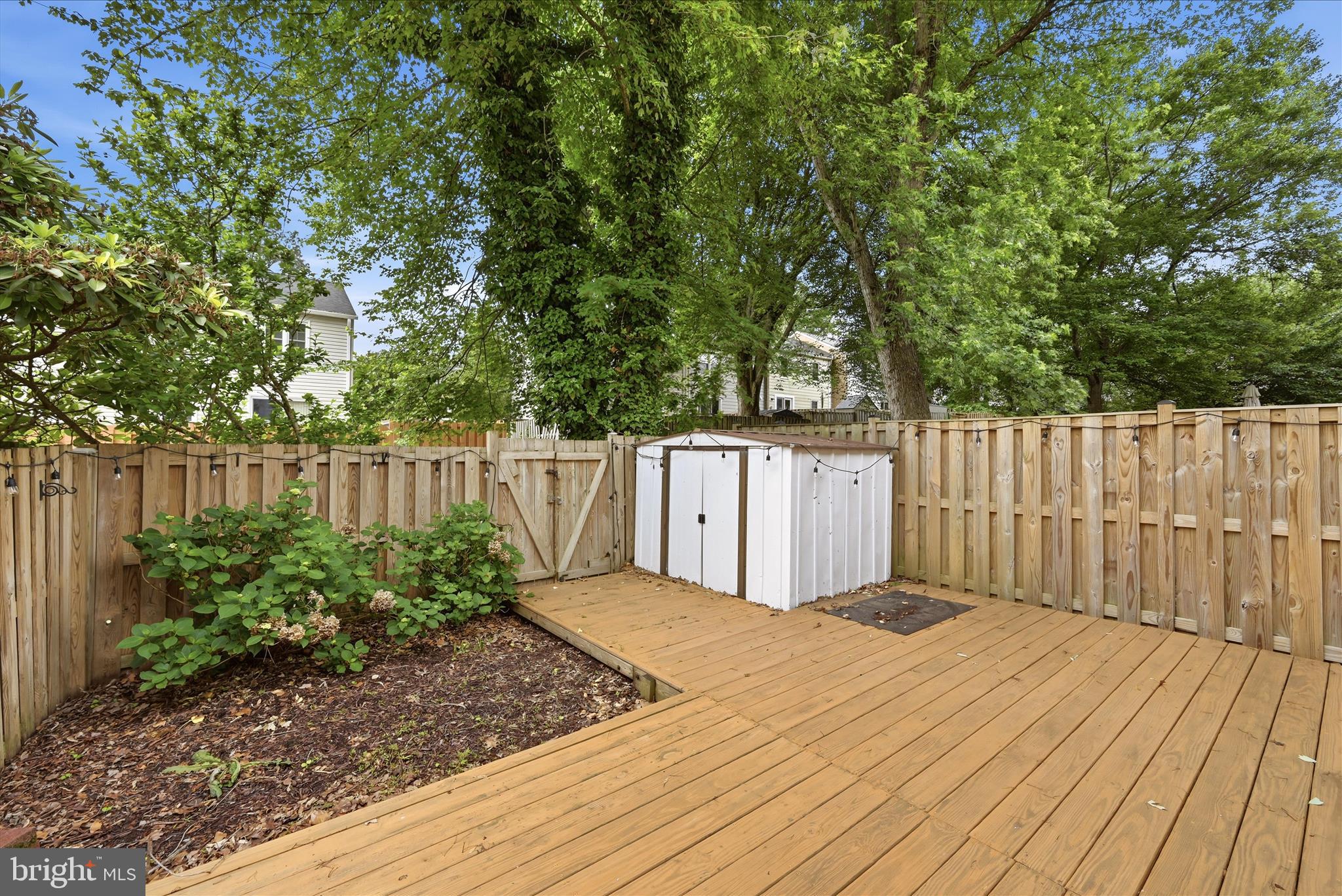 LAKE BRADDOCK - Residential