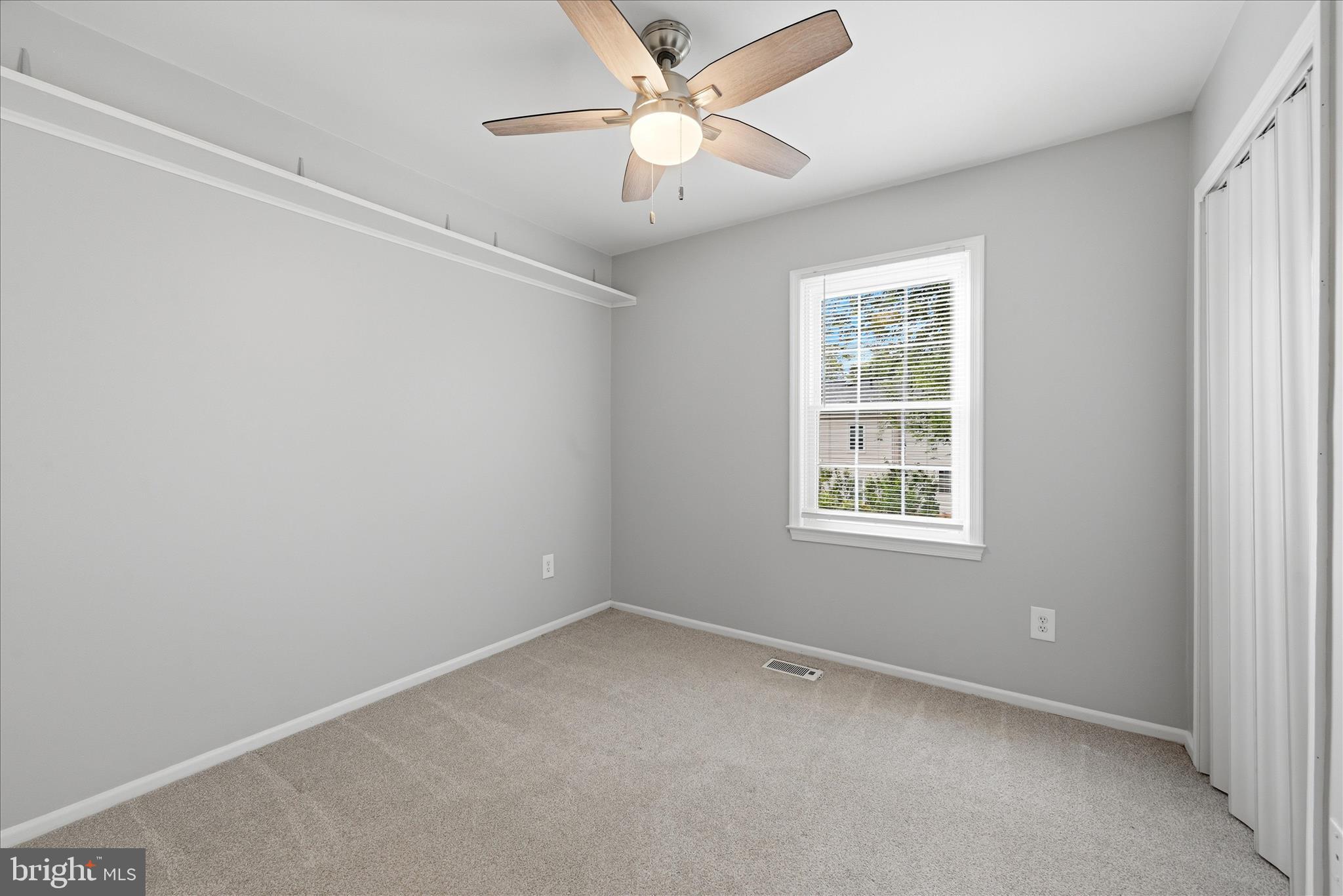 LAKE BRADDOCK - Residential