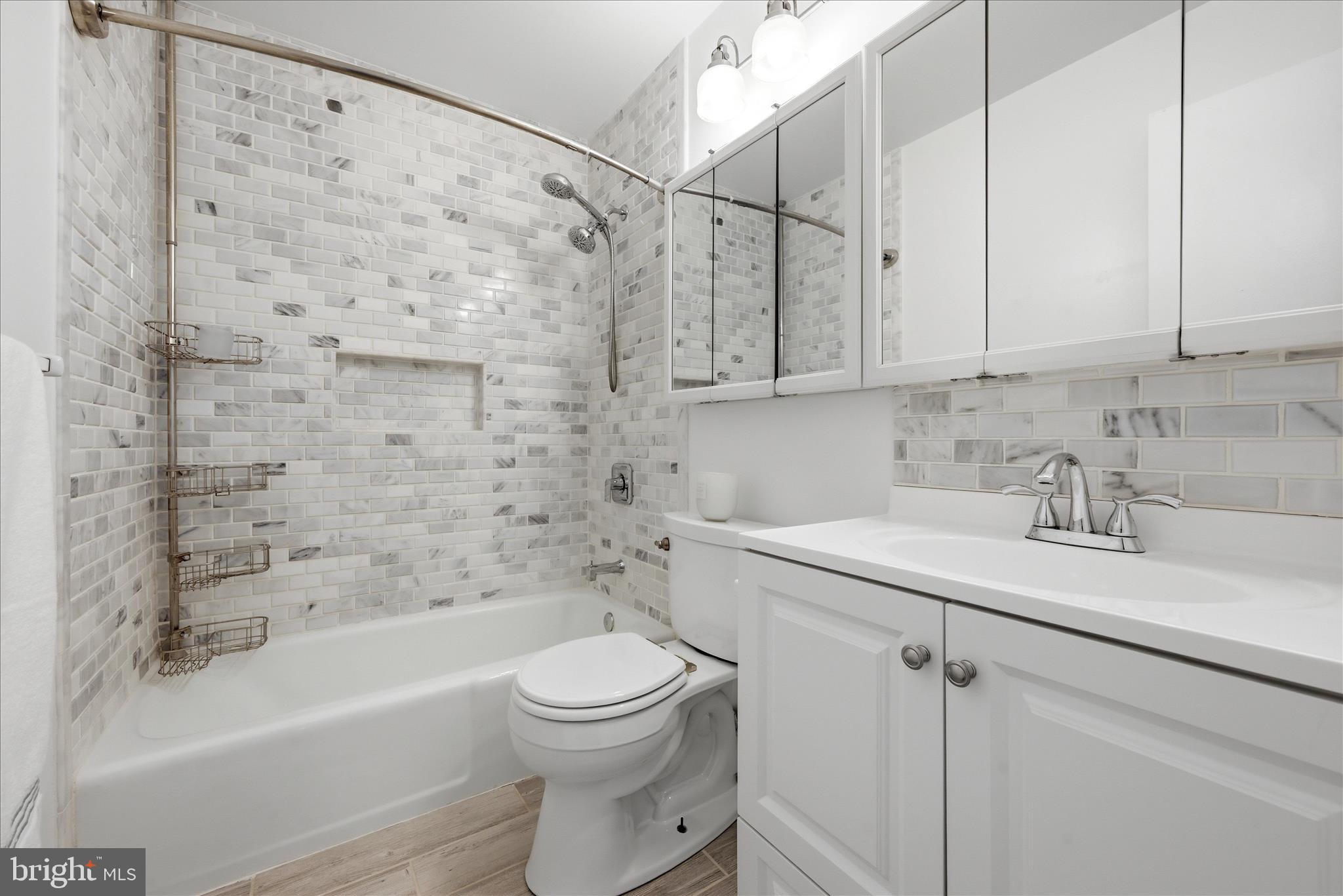 LAKE BRADDOCK - Residential