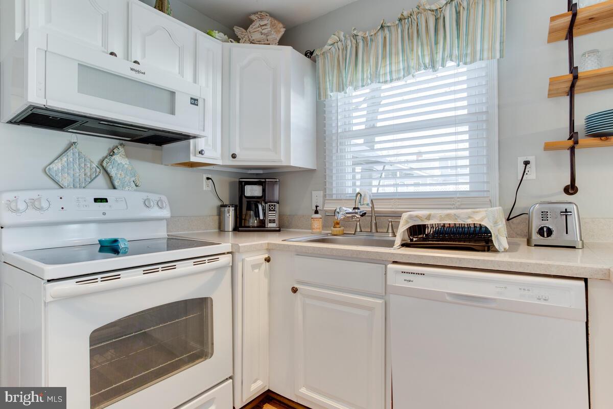 SOMERSET AT BELAIR - Residential