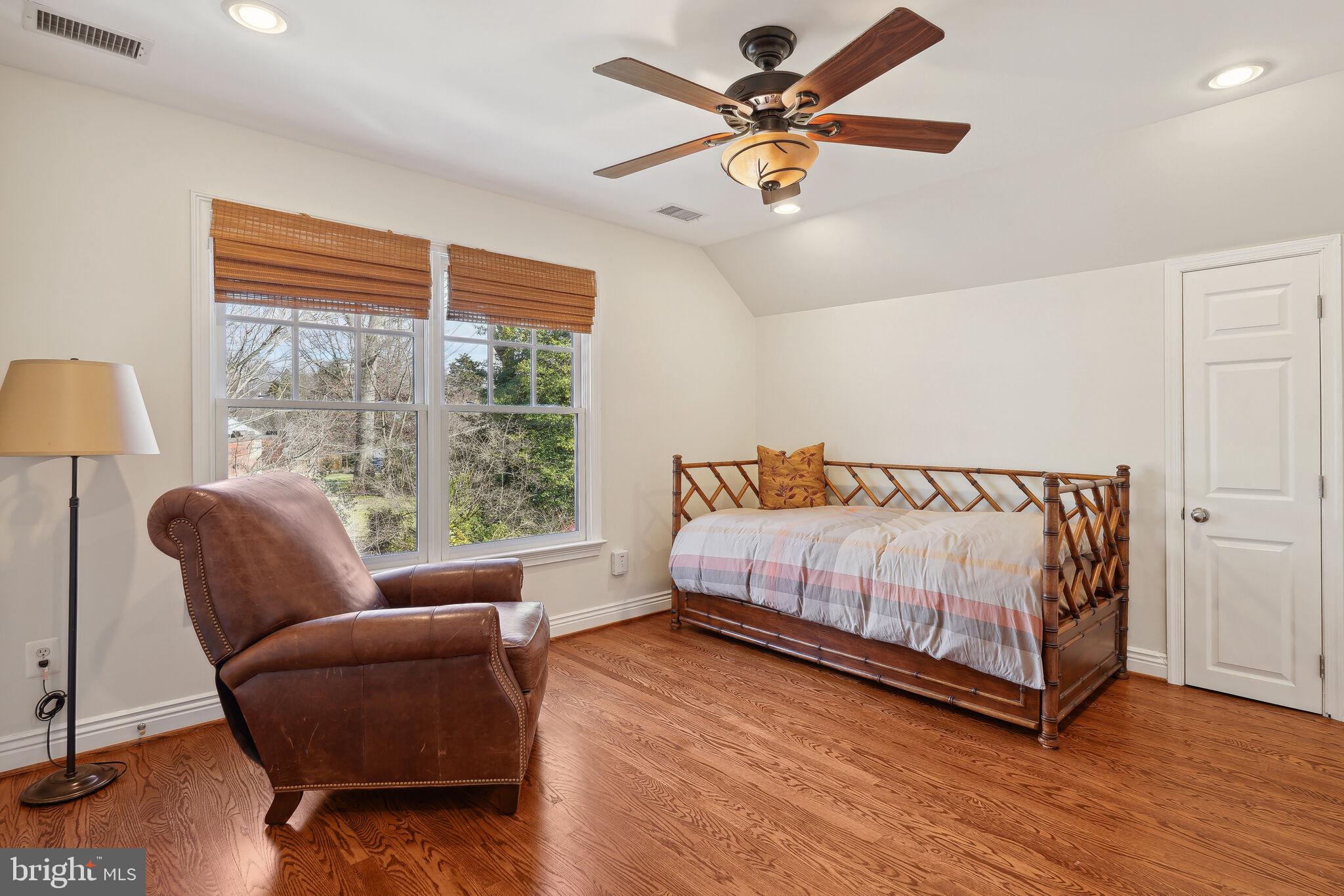 GLEN ECHO HEIGHTS - Residential