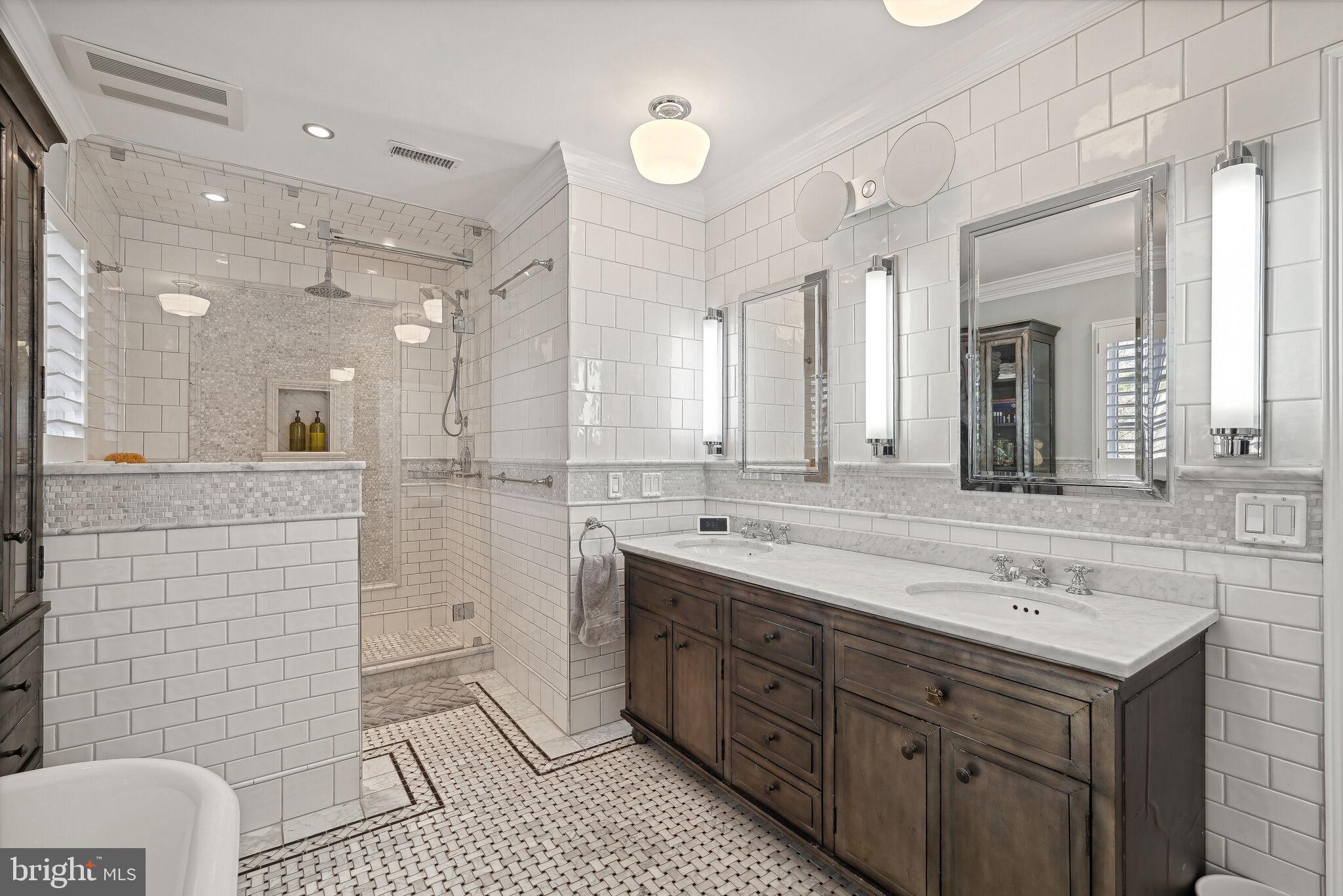 GLEN ECHO HEIGHTS - Residential