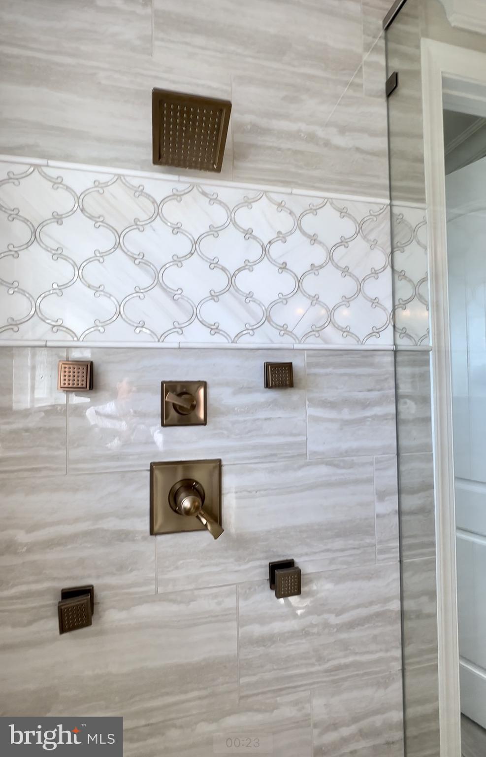 MARLBOROUGH POINT - Residential