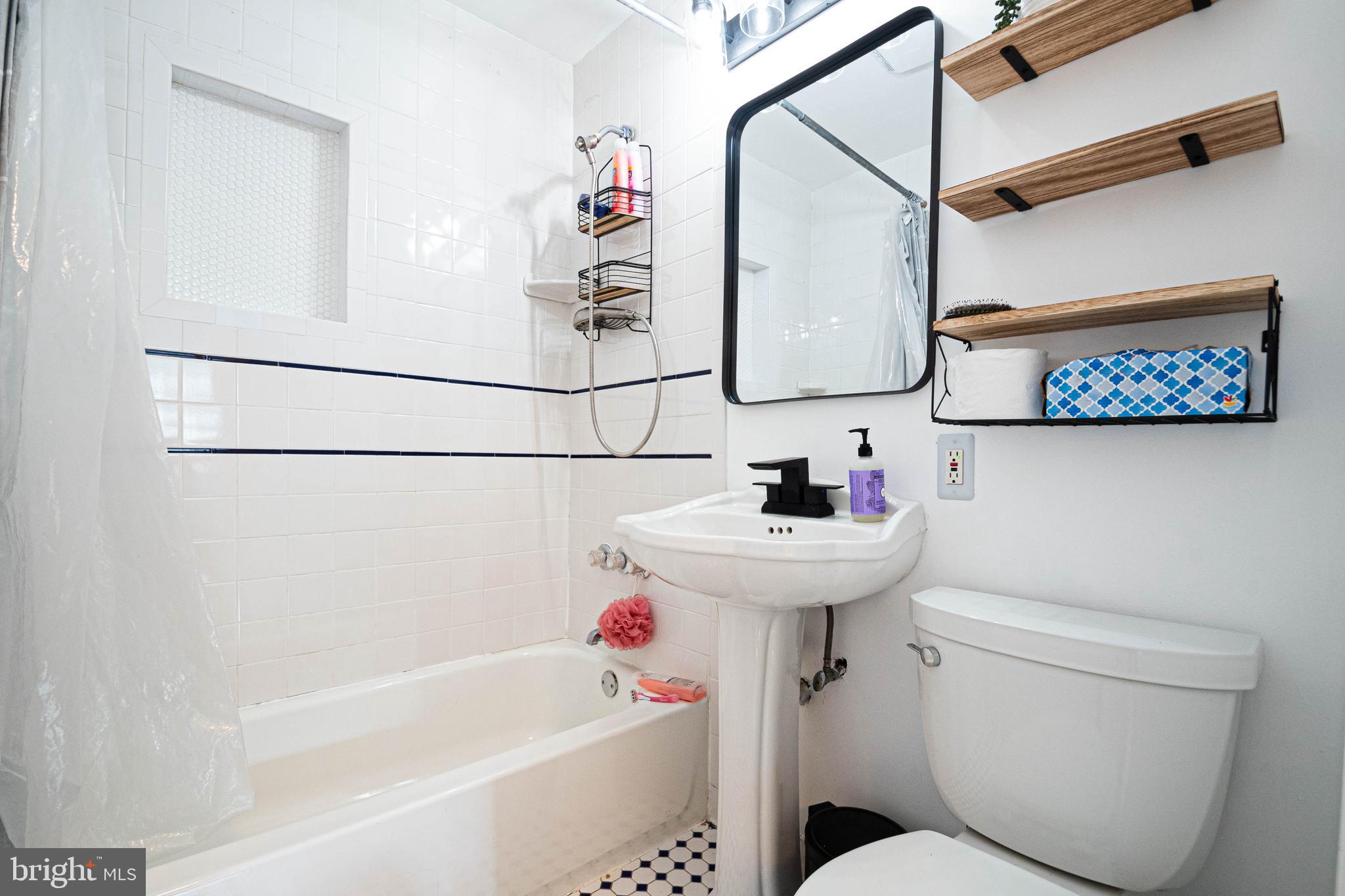 BRILYN PARK - Residential