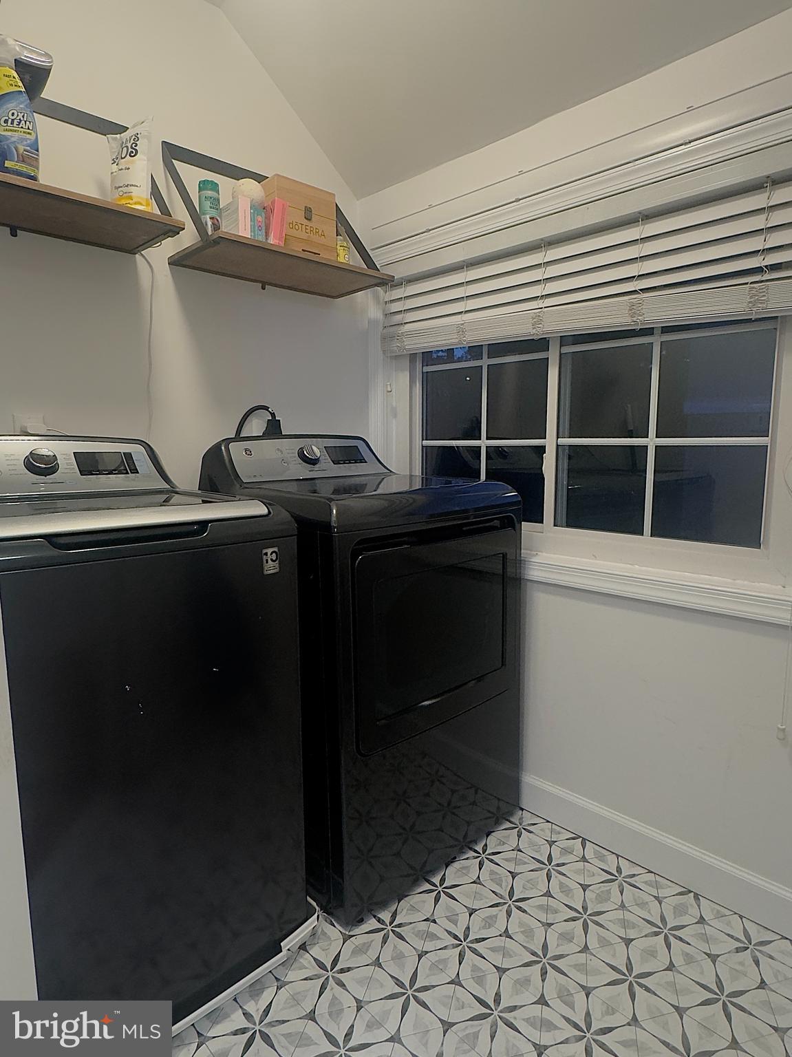 BRILYN PARK - Residential