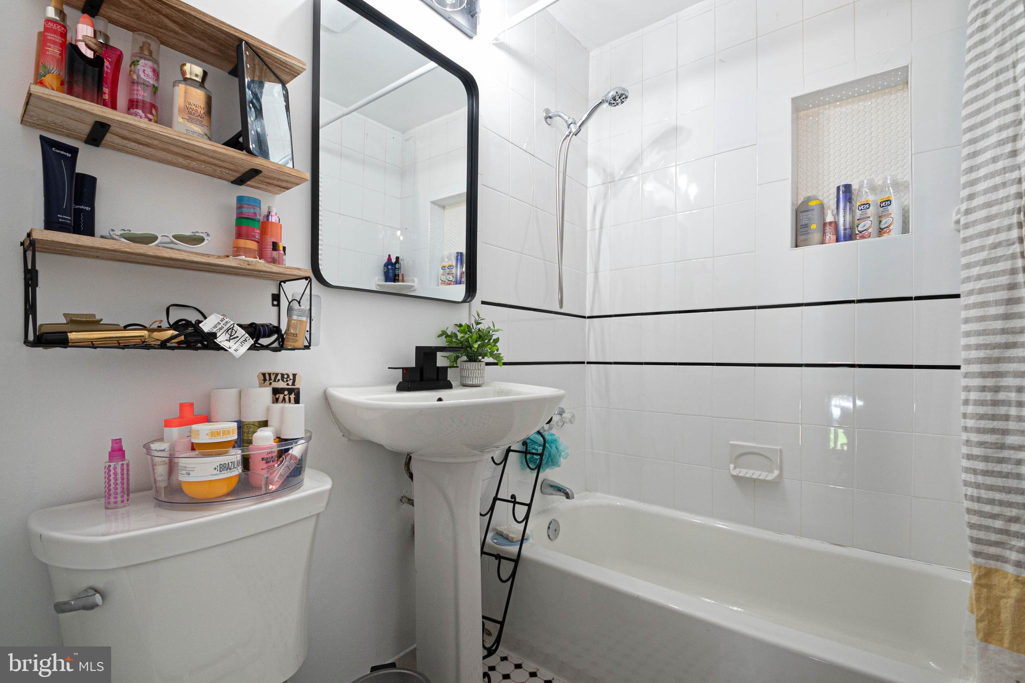 BRILYN PARK - Residential