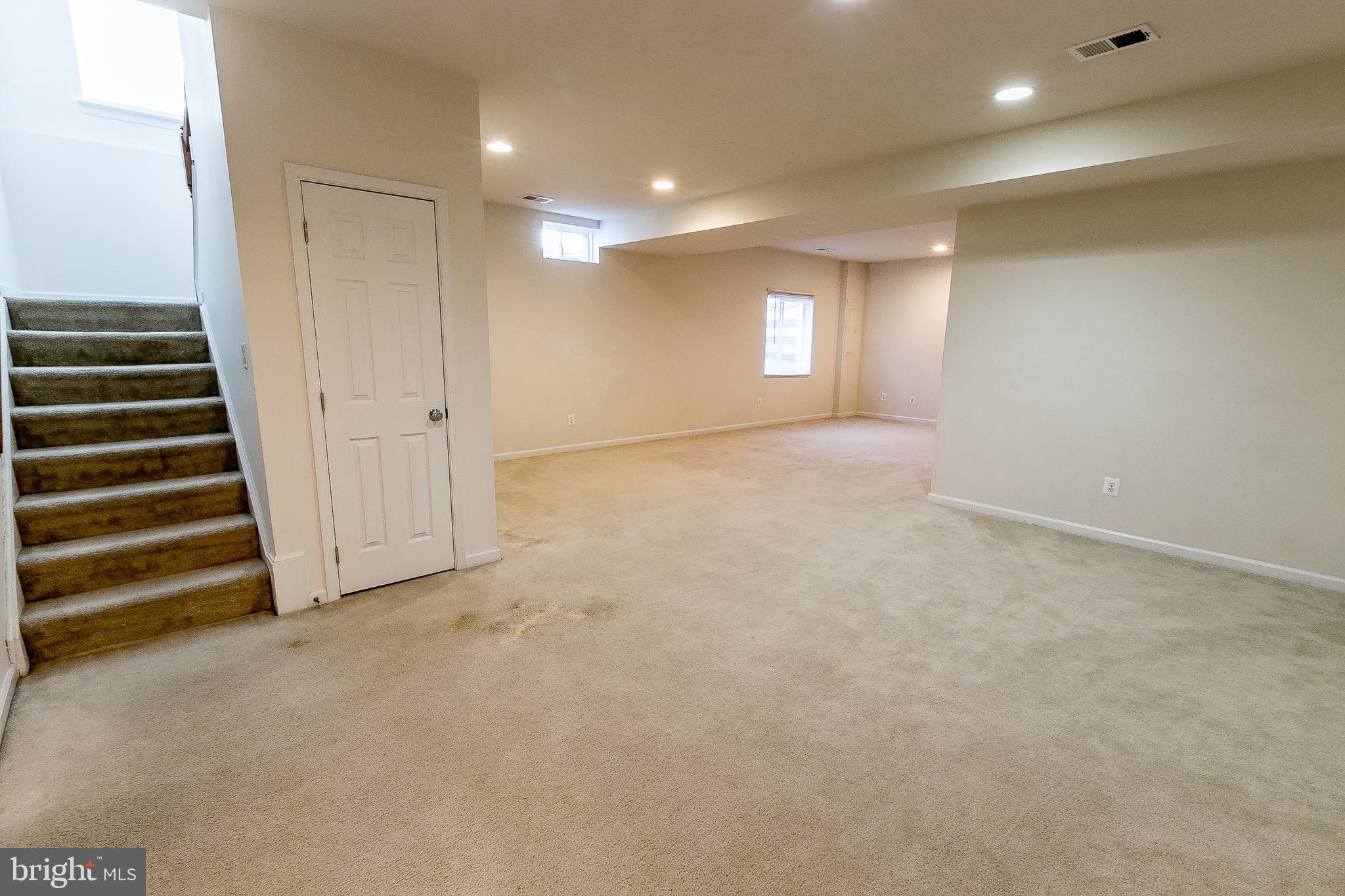 WOODSTREAM - Residential Lease