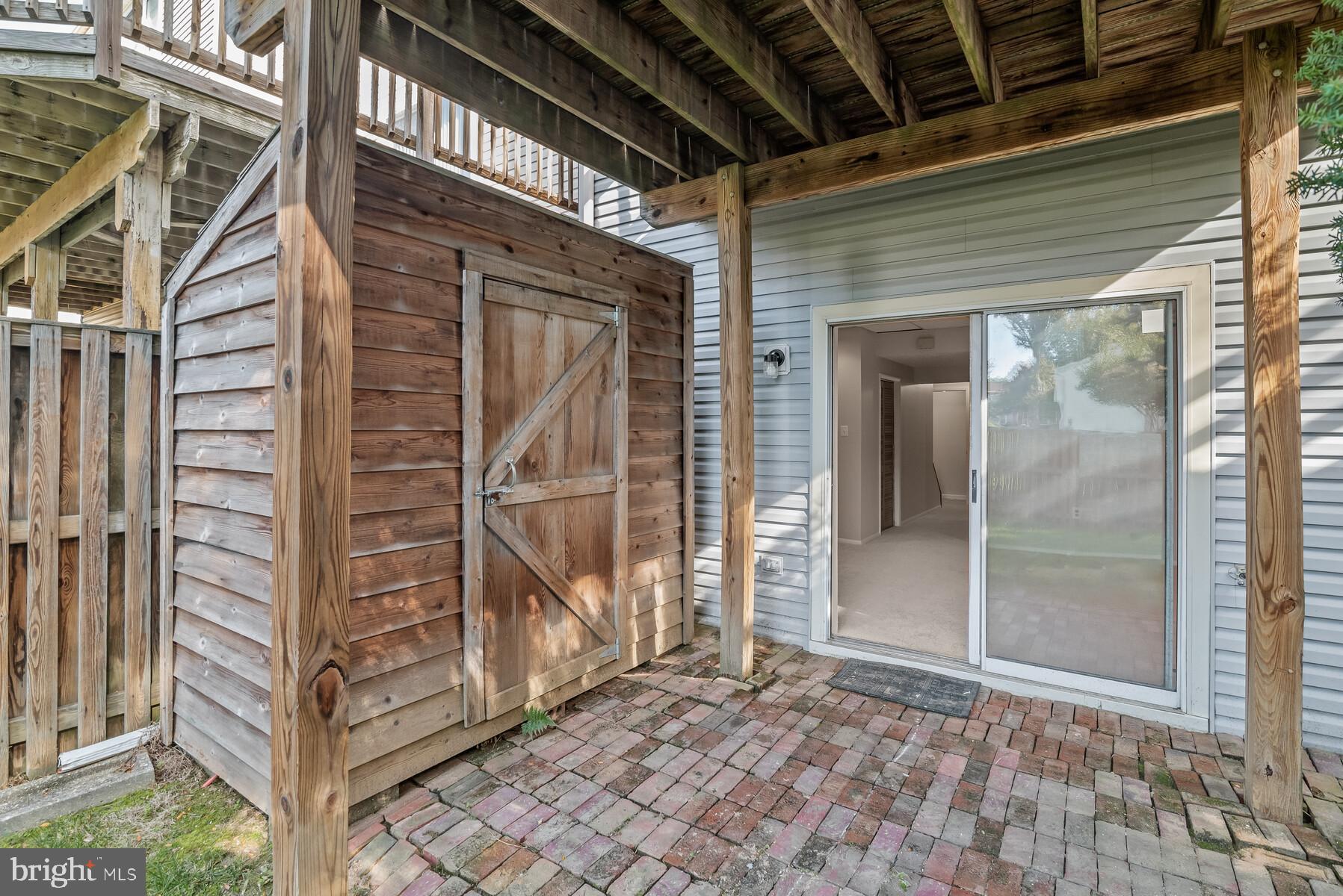 LEISHEAR VILLAGE - Residential