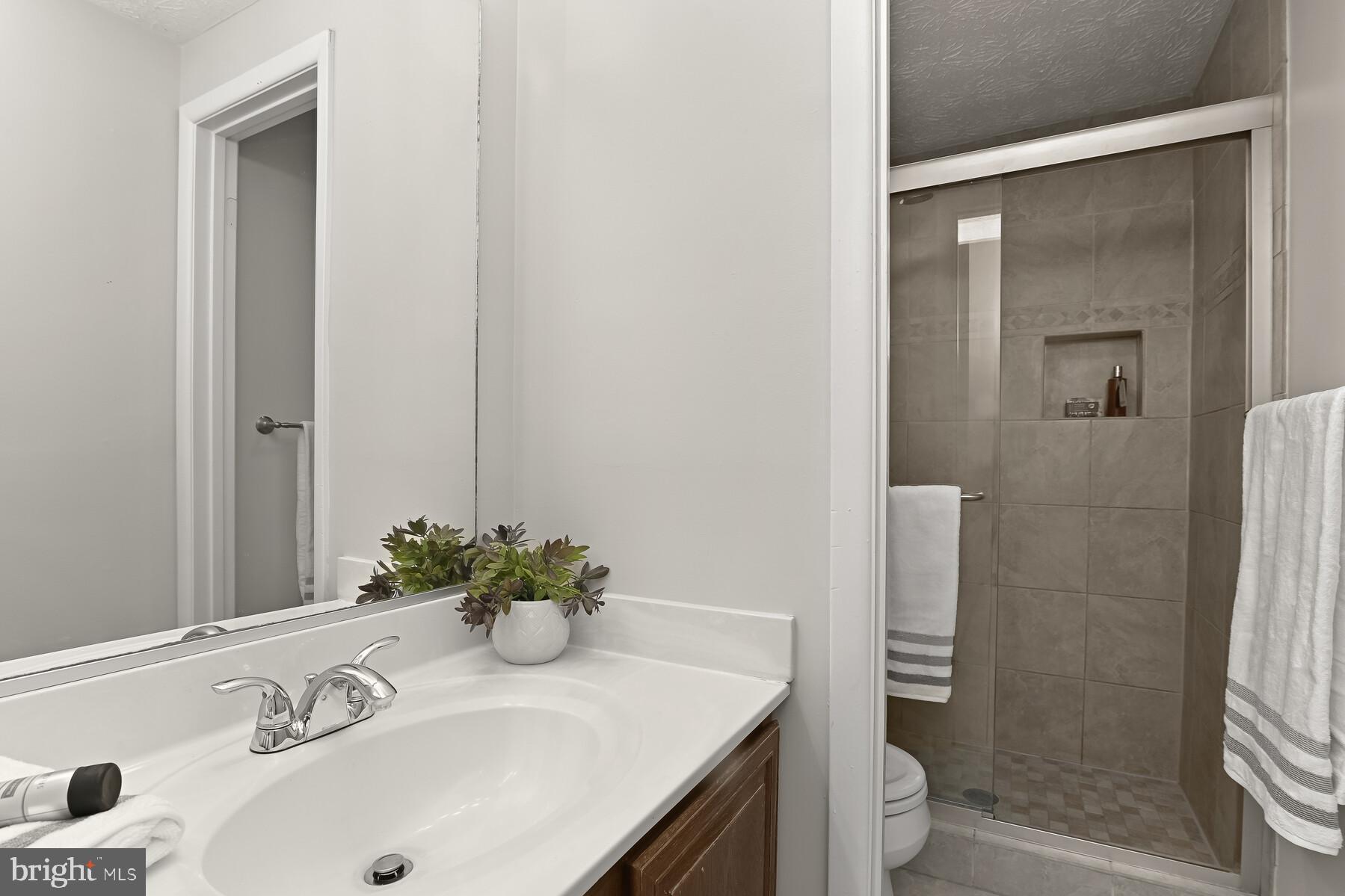 LEISHEAR VILLAGE - Residential