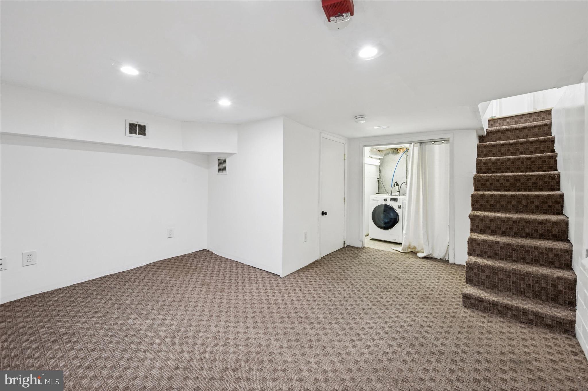 GRADUATE HOSPITAL - Residential Income