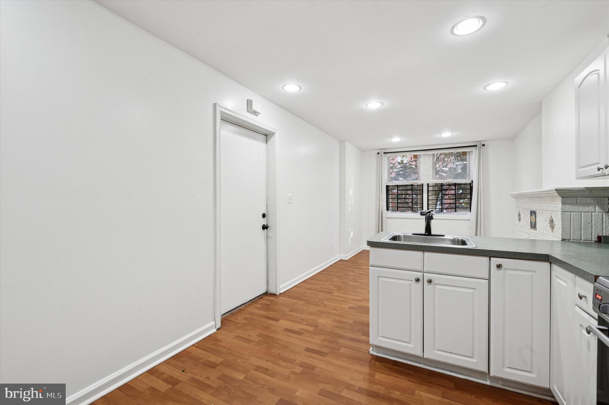 GRADUATE HOSPITAL - Residential Income