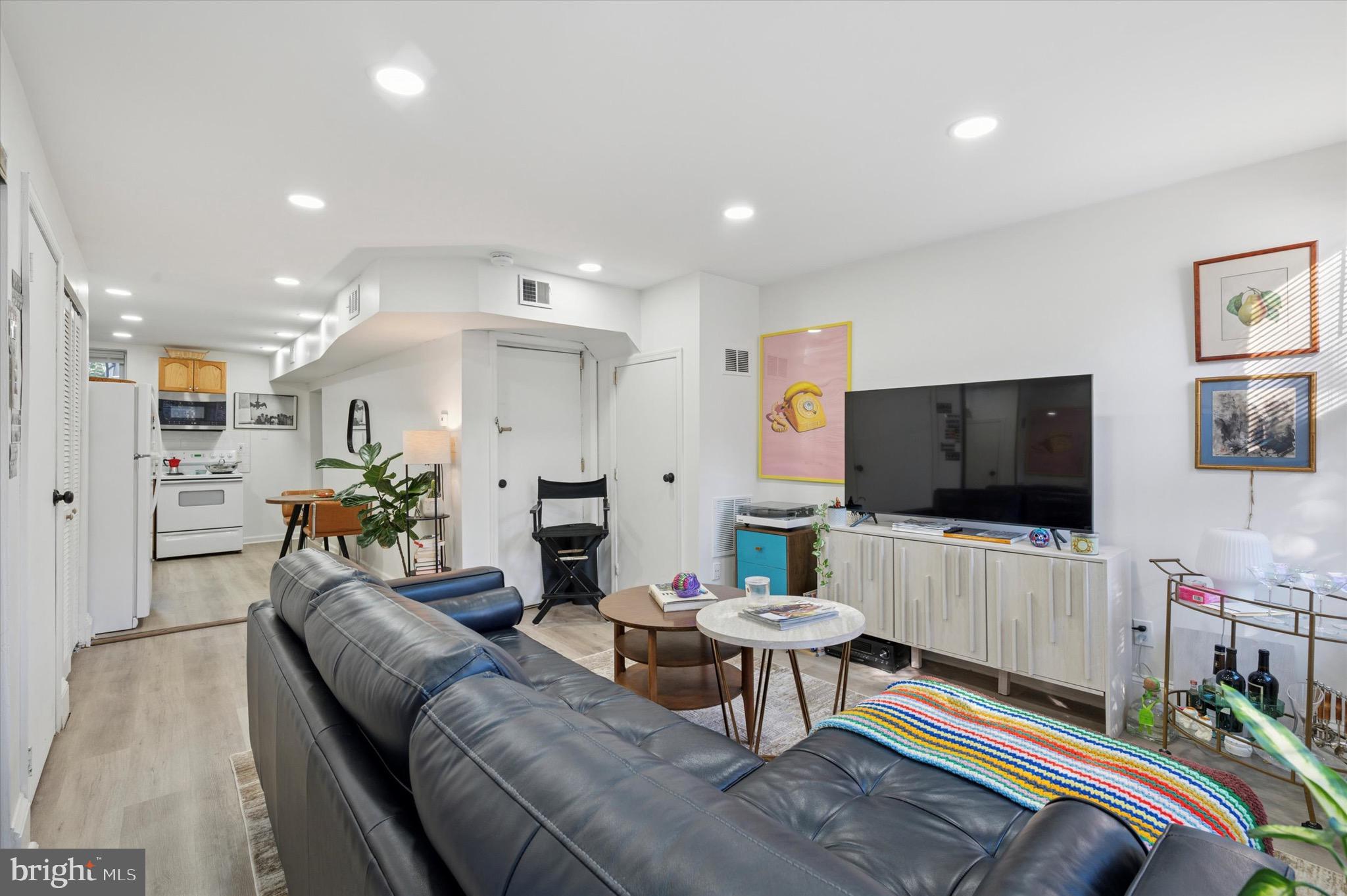 GRADUATE HOSPITAL - Residential Income