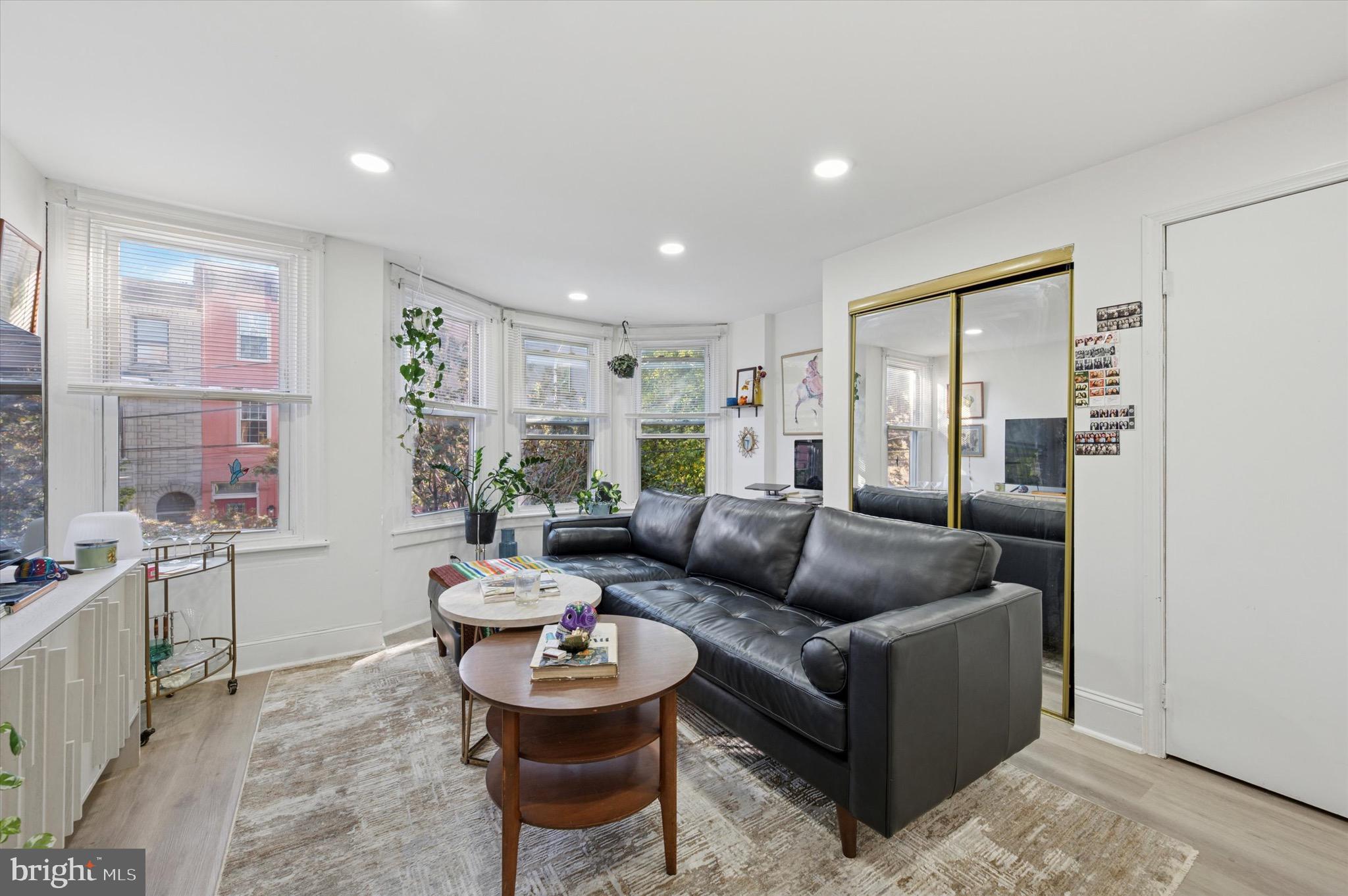 GRADUATE HOSPITAL - Residential Income