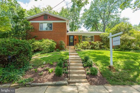 3910 MONTROSE DRIVEWAY CHEVY CHASE MD 20815