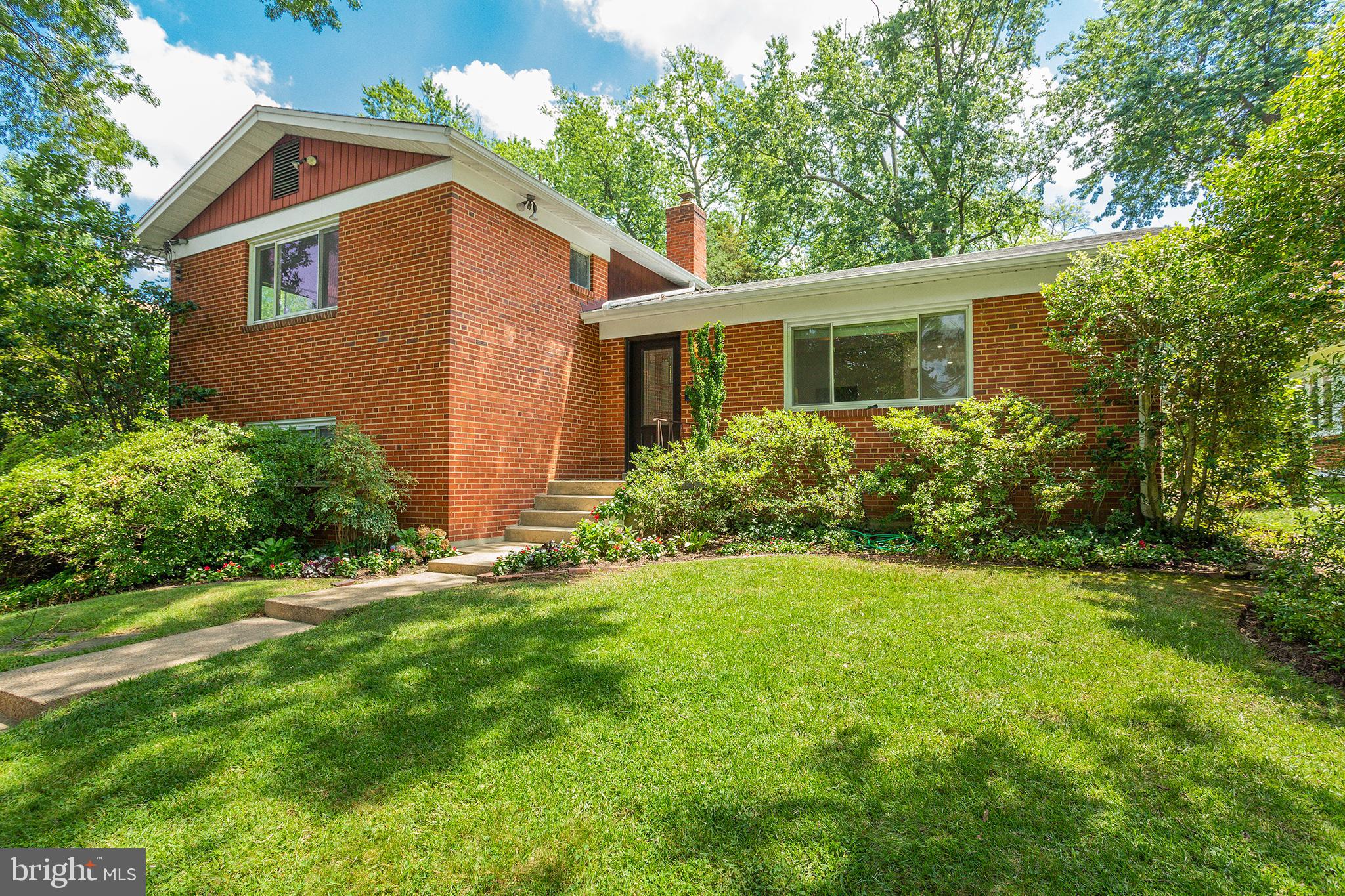 3910 MONTROSE DRIVEWAY