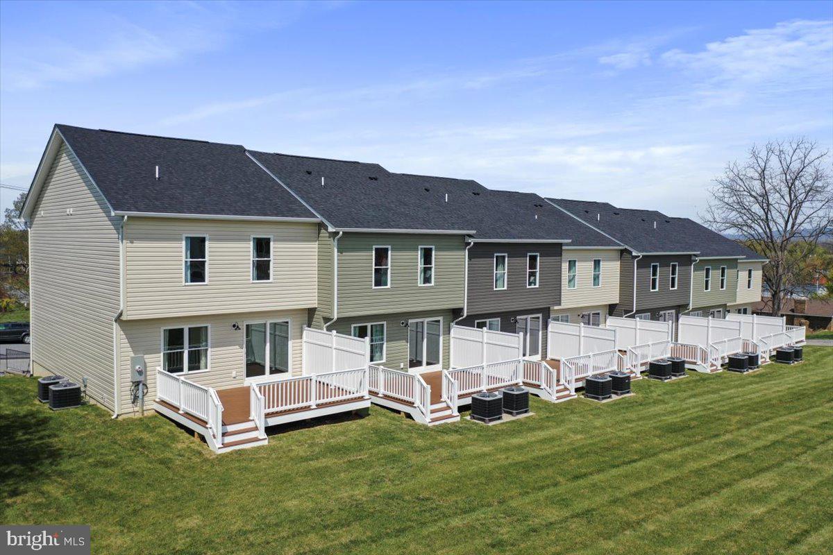 330 W 11TH STREET