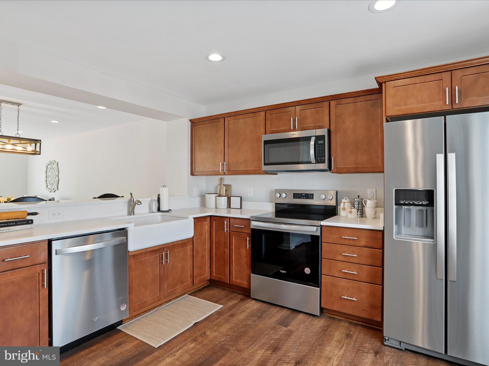 330 W 11TH STREET