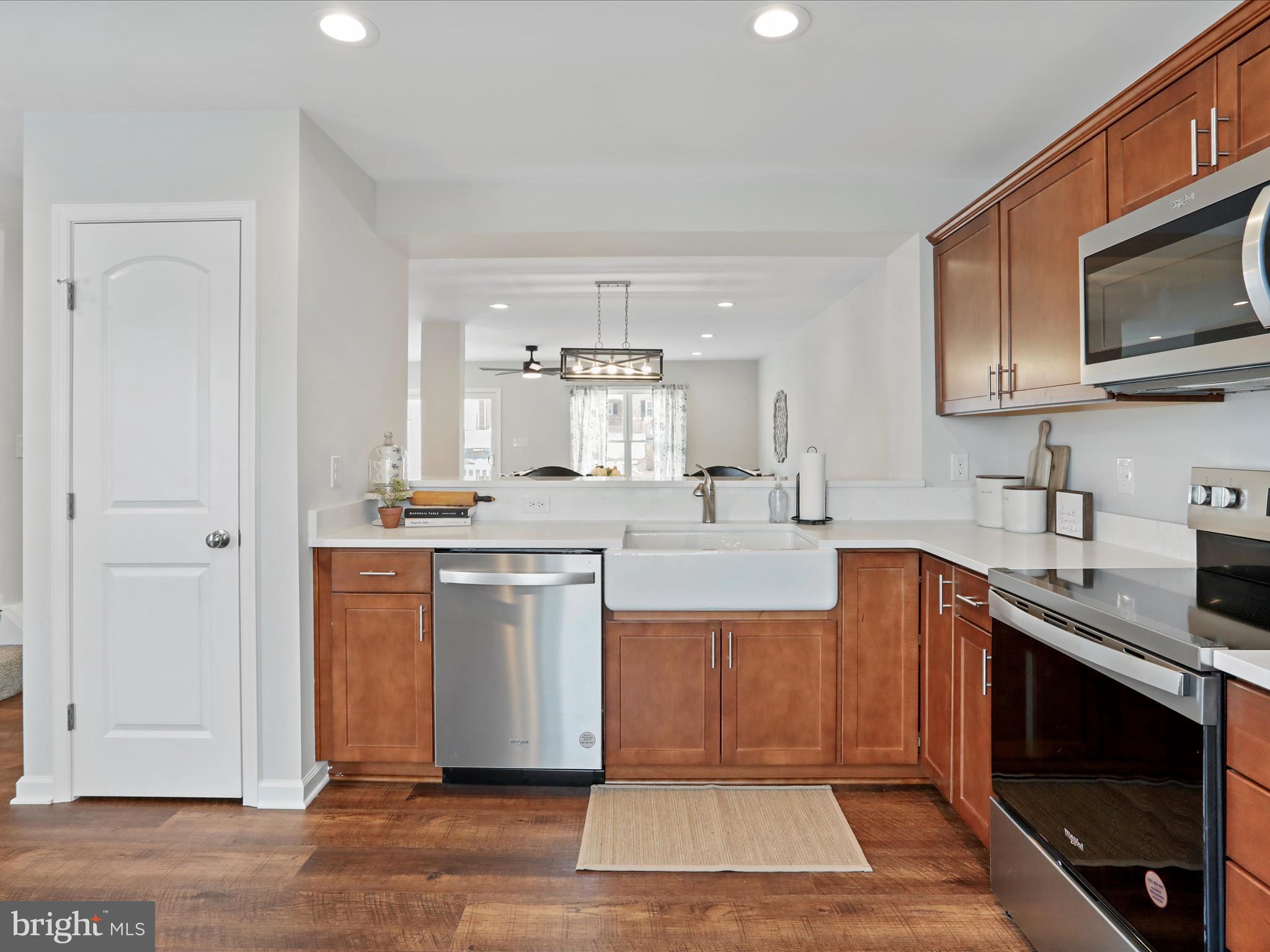 330 W 11TH STREET