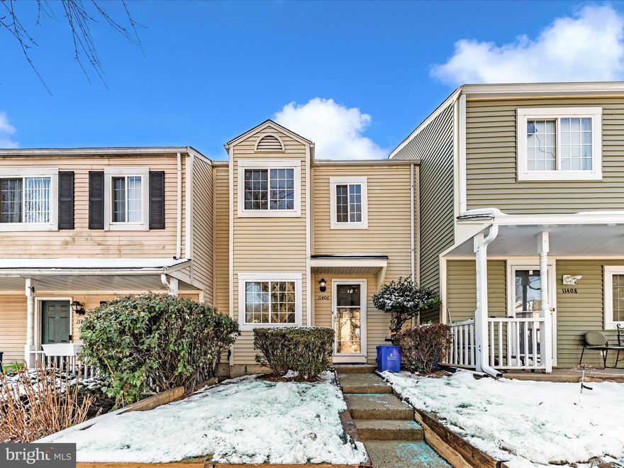 OFFER DEADLINE IS TUESDAY 1/28/25 by 5PM. Prepare to Wow by this fabulous and cozy Town home! Updated and well maintained 2 bedroom 2 baths townhome located in the Brandermill community of Germantown. Lots of updates, fresh paint inside out, new SS stove and microwave, new light fixtures, newly updated bathrooms, all brand new LVP floor in main and upper level, well taken care of beautiful front yard and much more! Large dining area leads out to a private, fenced in backyard with newer concrete patio and a bonus storage shed. 2 assigned parking right in front steps with ample guest parking and all that Brandermill has to offer (pool, community grounds, etc. !) Just minutes from route 270, restaurants, schools, and Milestone shopping center. VACANT, SHOW ANYTIME, MOVE IN READY!