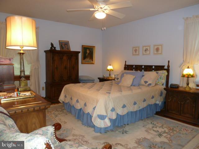 PENN OAKS - Residential