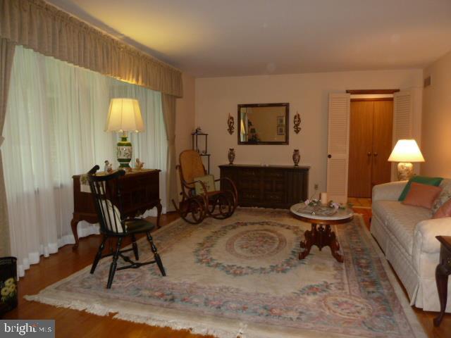 PENN OAKS - Residential